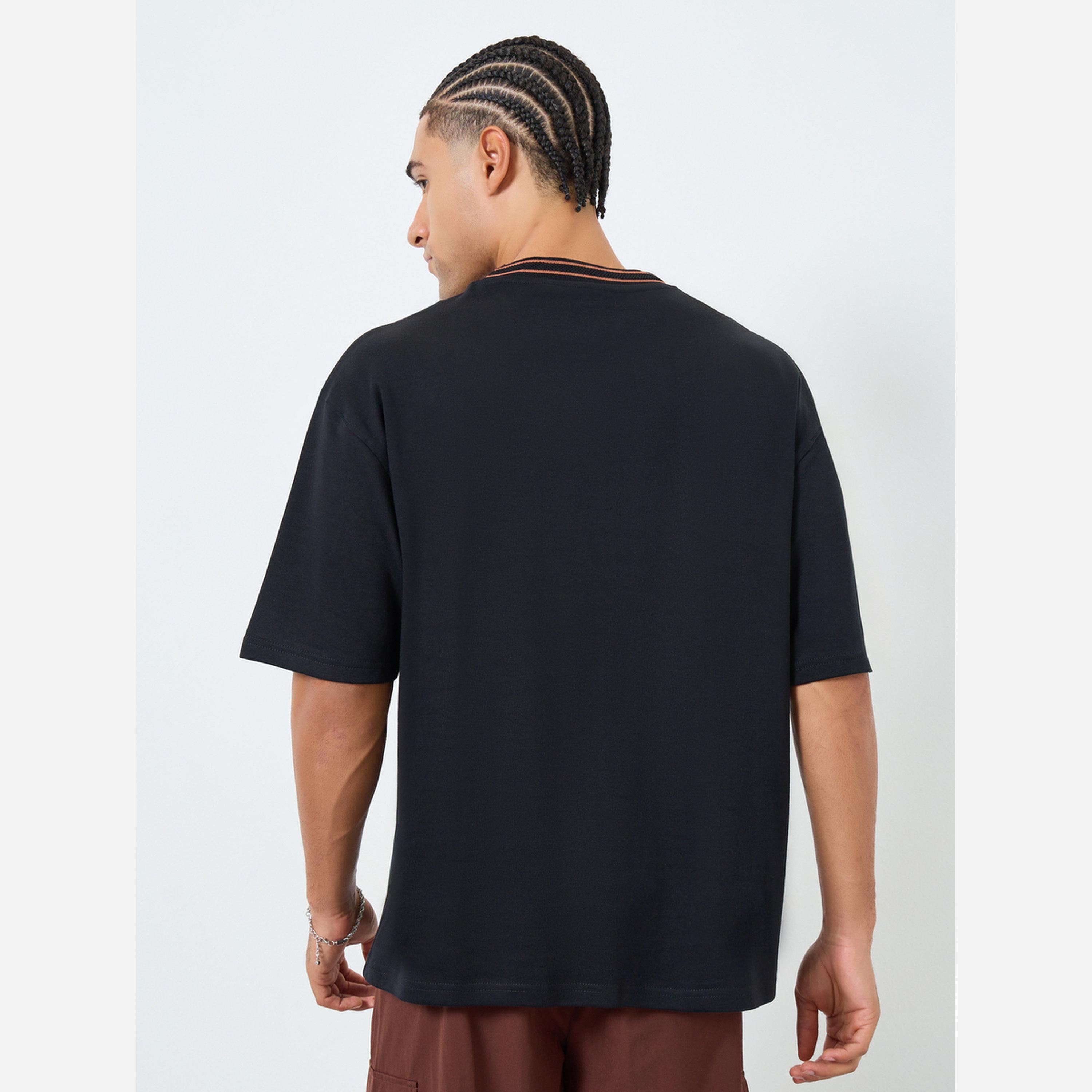 Styli Men Black Oversized Chest Patch T-Shirt-men-clothing-tshirtsandpolos-tshirts-image-4