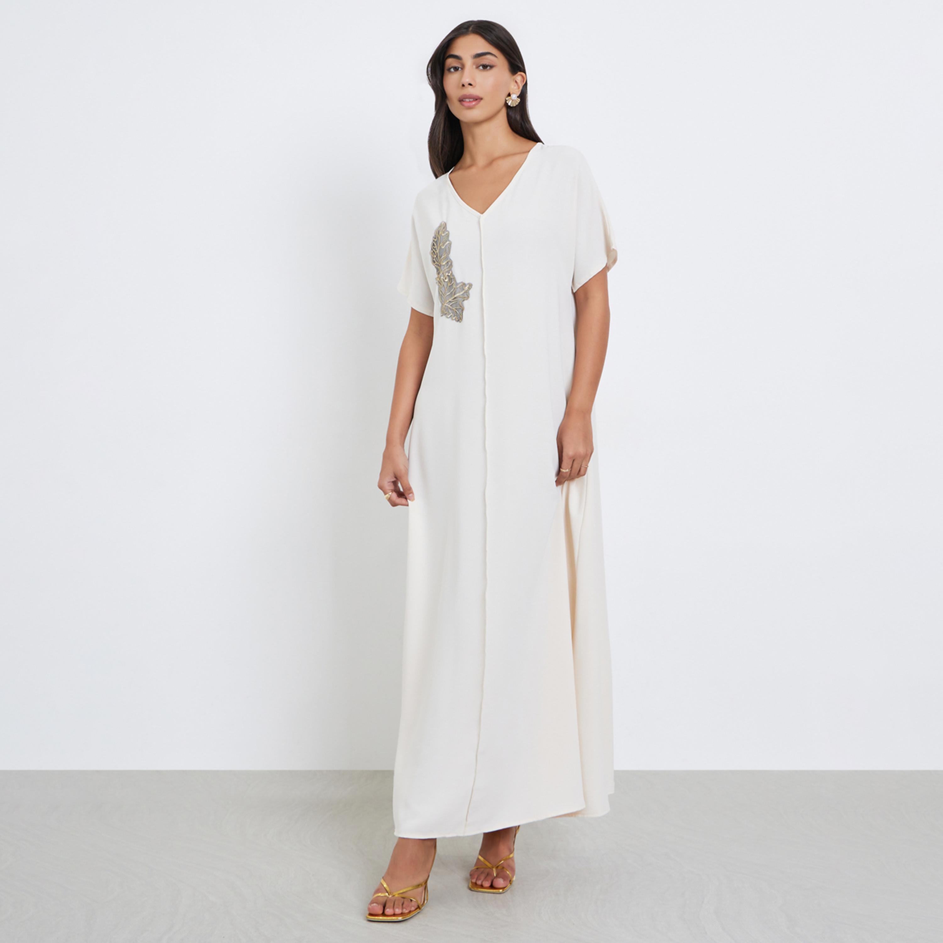 Amirah X Styli White A-Line Under Abaya Jalabiya with Patch Detail-women-arabicclothing-jalabiyas-image-1