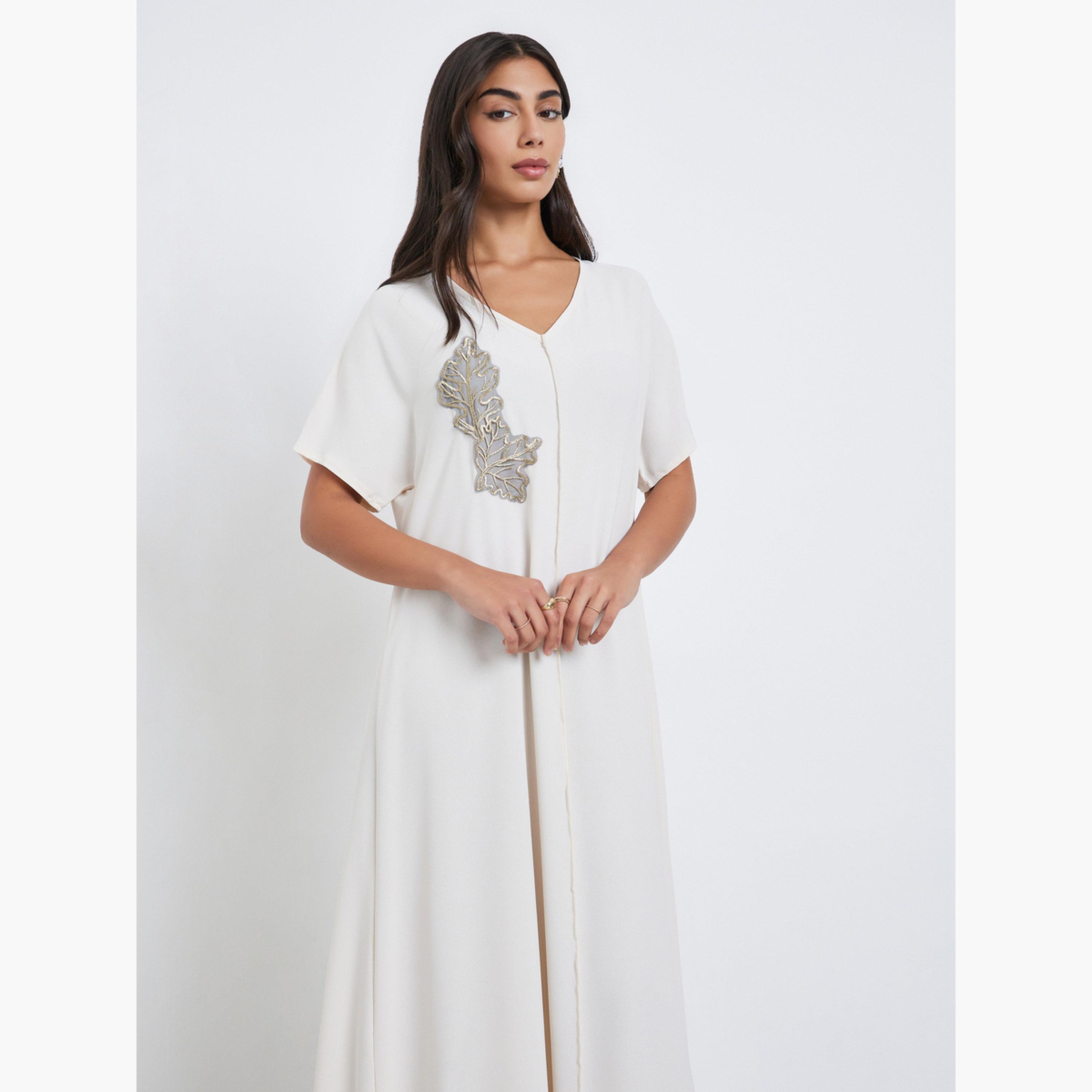 Amirah X Styli White A-Line Under Abaya Jalabiya with Patch Detail-women-arabicclothing-jalabiyas-image-2