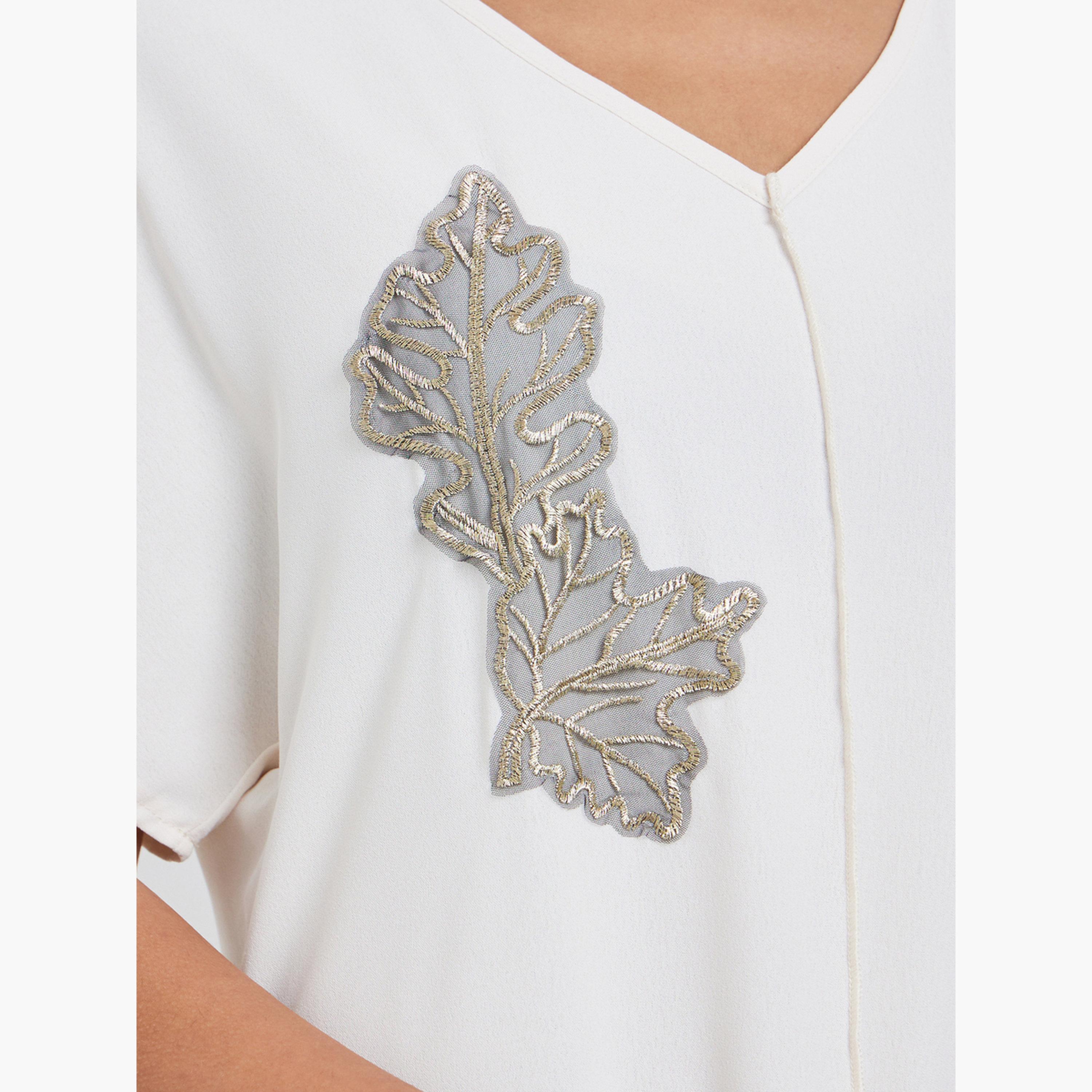 Amirah X Styli White A-Line Under Abaya Jalabiya with Patch Detail-women-arabicclothing-jalabiyas-image-3