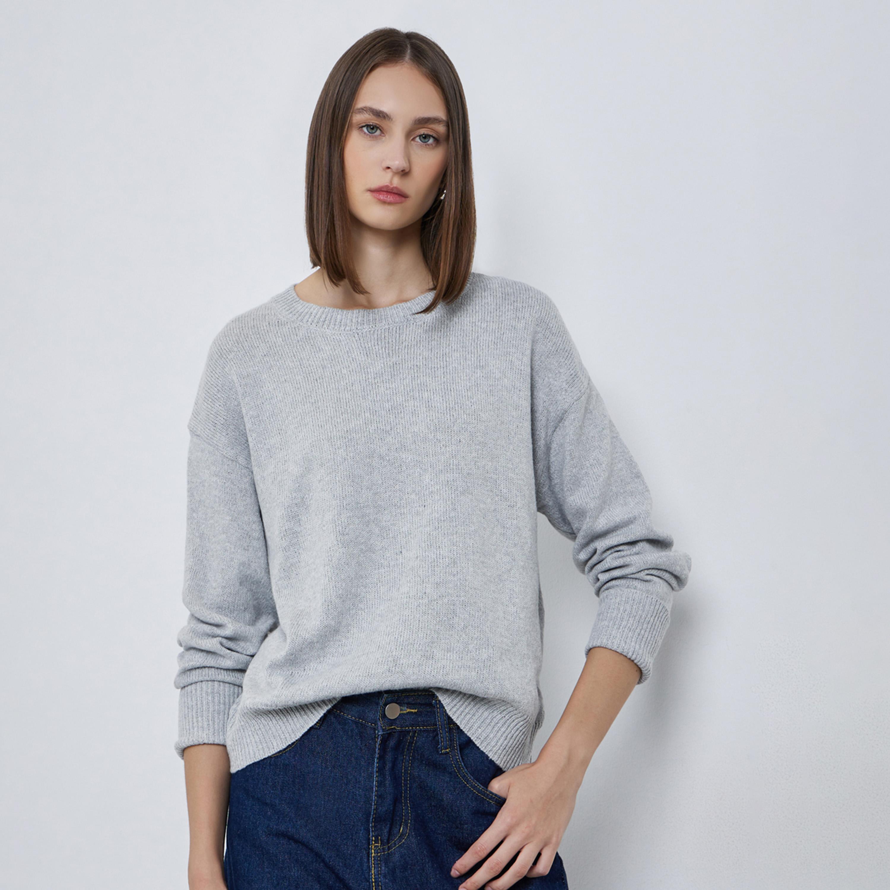 ستايلي - سترة رمادية بقصّة عادية ورقبة دائرية-women-clothing-cardigansandjumpers-jumpers-image-4