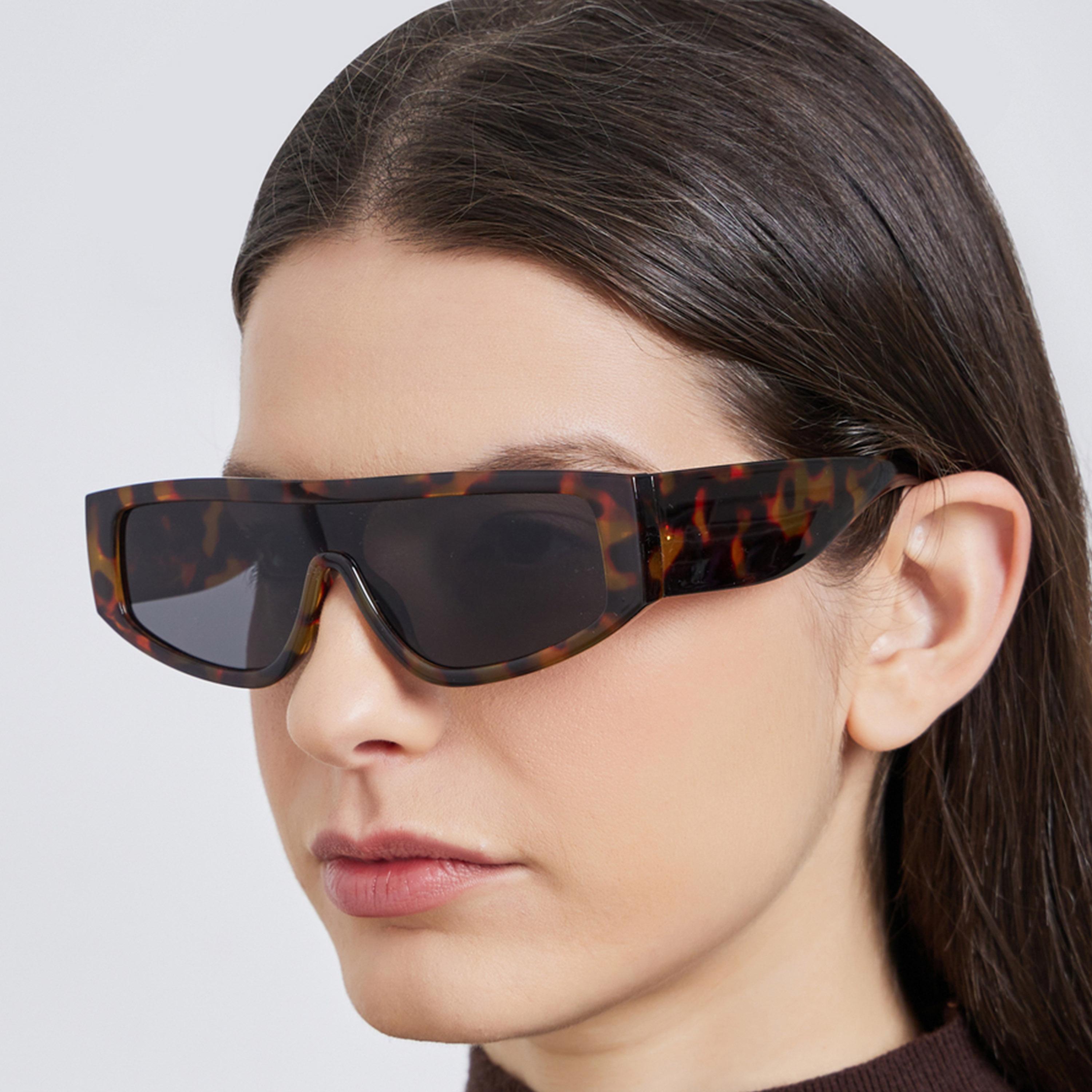 Styli Tortoise Rectangle Sunglasses-women-sunglasses-image-2