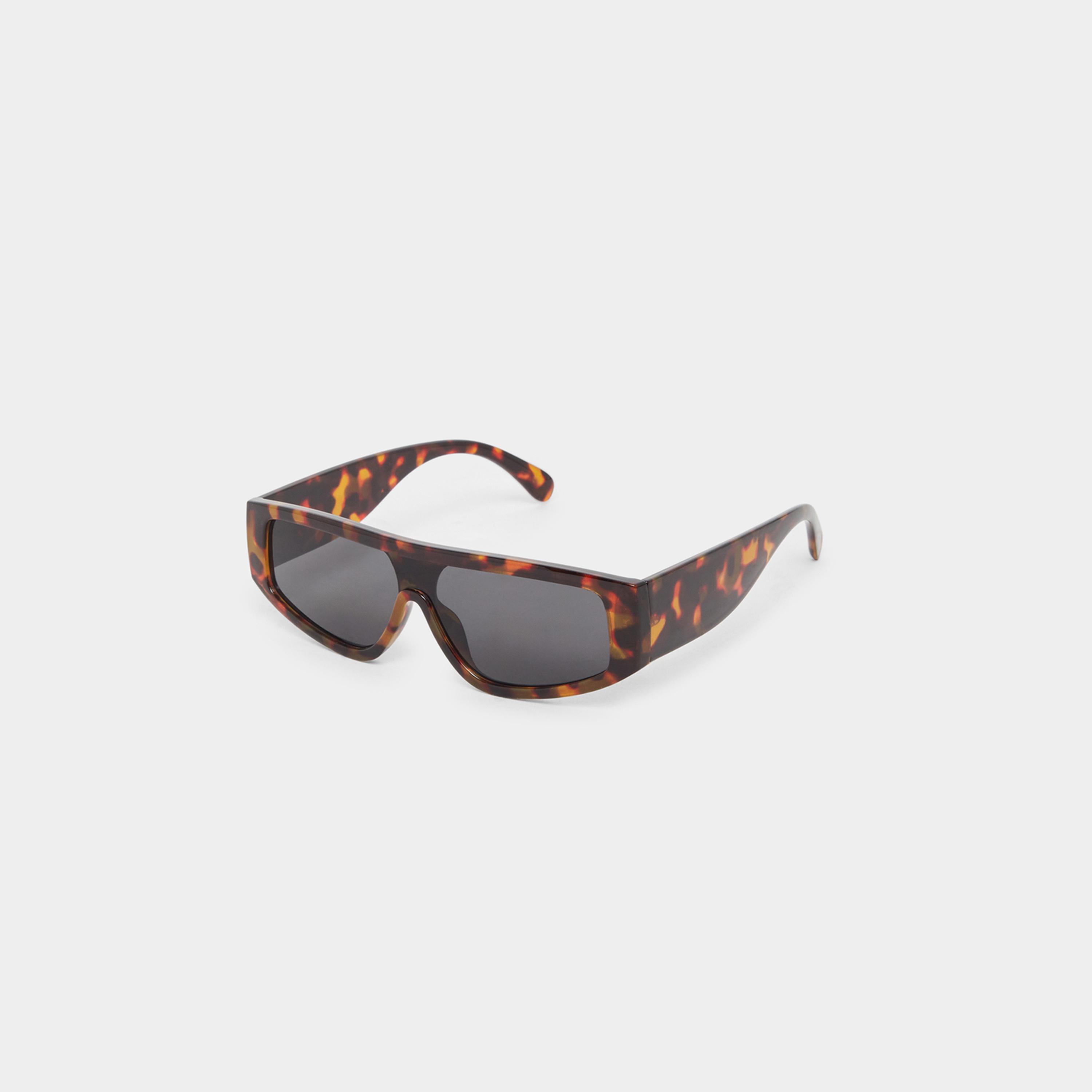Styli Tortoise Rectangle Sunglasses-women-sunglasses-image-3