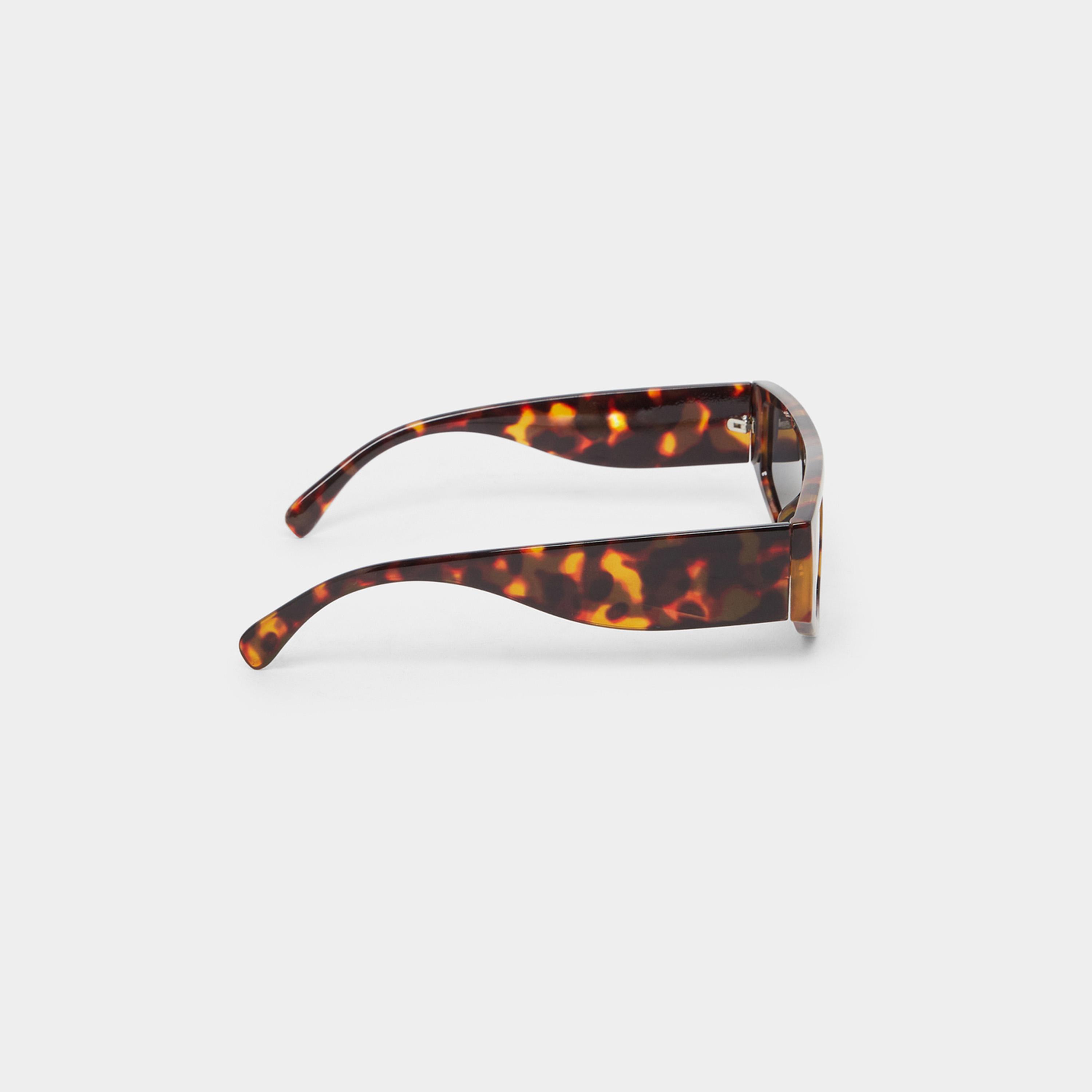 Styli Tortoise Rectangle Sunglasses-women-sunglasses-image-4