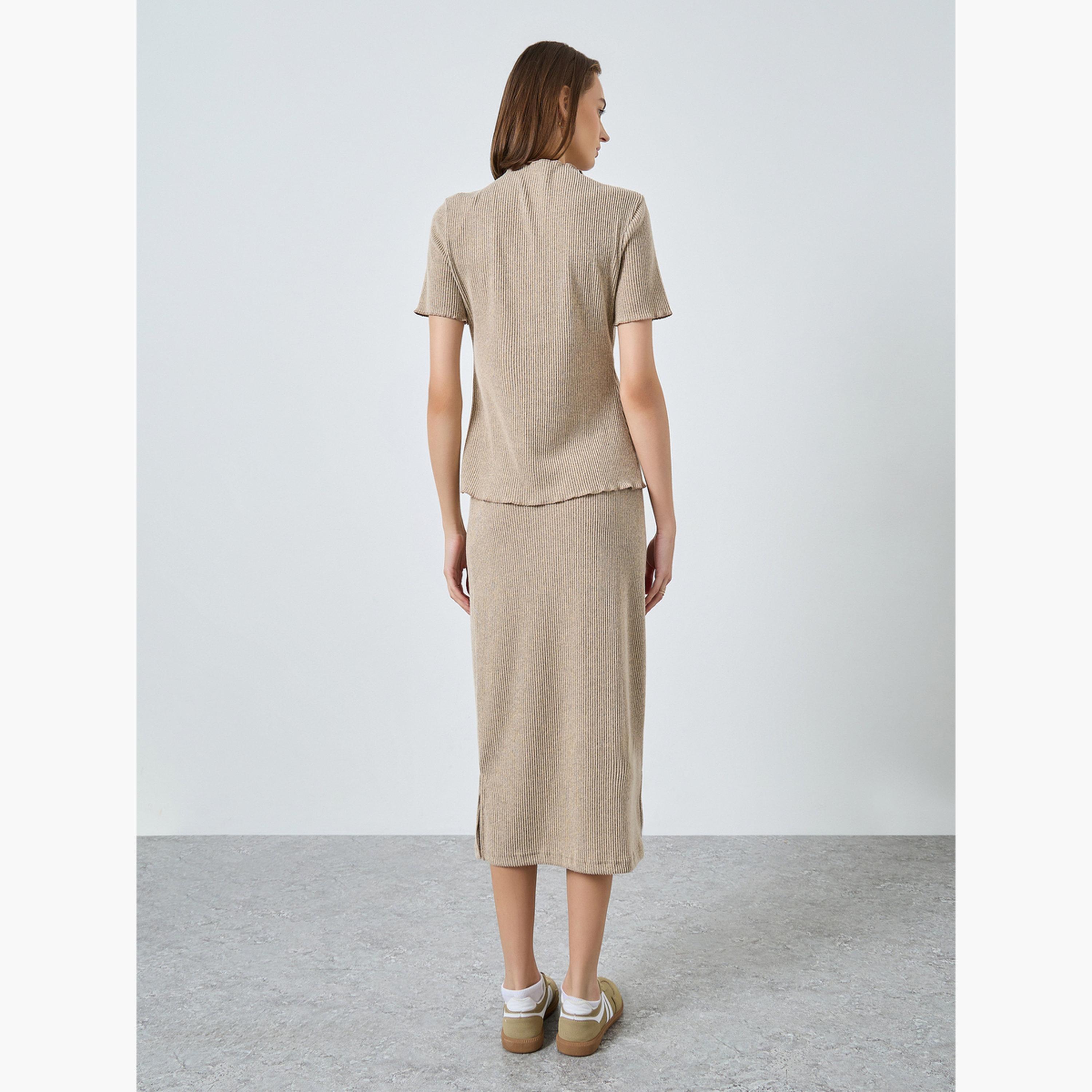 ستايلي - طقم بلوزة وتنورة محبوكة مضلعة باللون البيج للنساء-women-clothing-coordsets-image-3