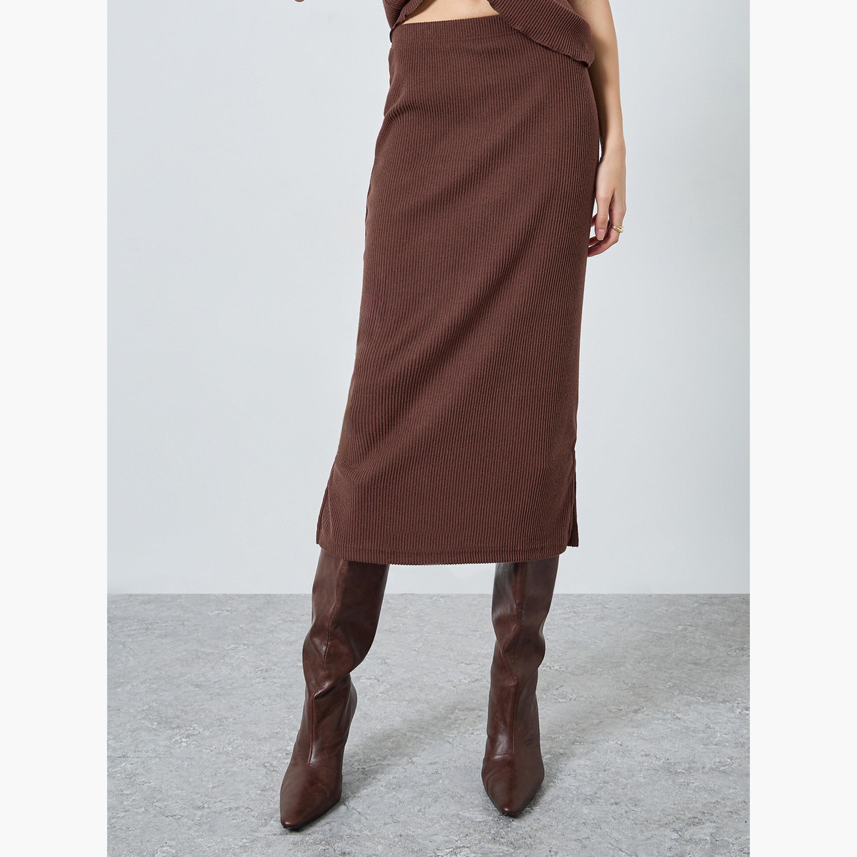 ستايلي - طقم بلوزة وتنورة محبوكة مضلعة باللون البني للنساء-women-clothing-coordsets-image-4