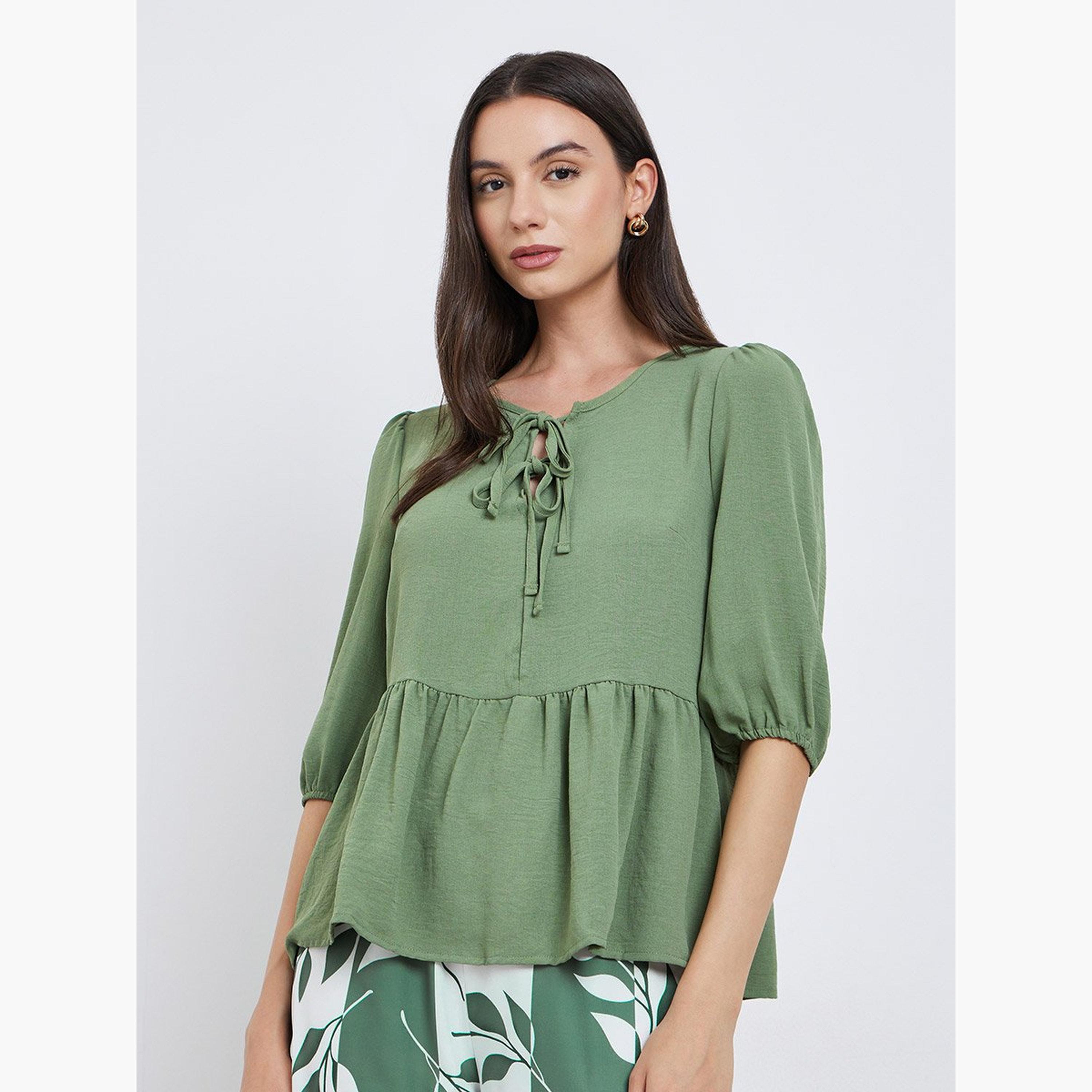 تيك تو - طقم بلوزة بحافة مكشكشة وبنطال مطبوعة بأوراق الشجر-women-clothing-coordsets-image-2