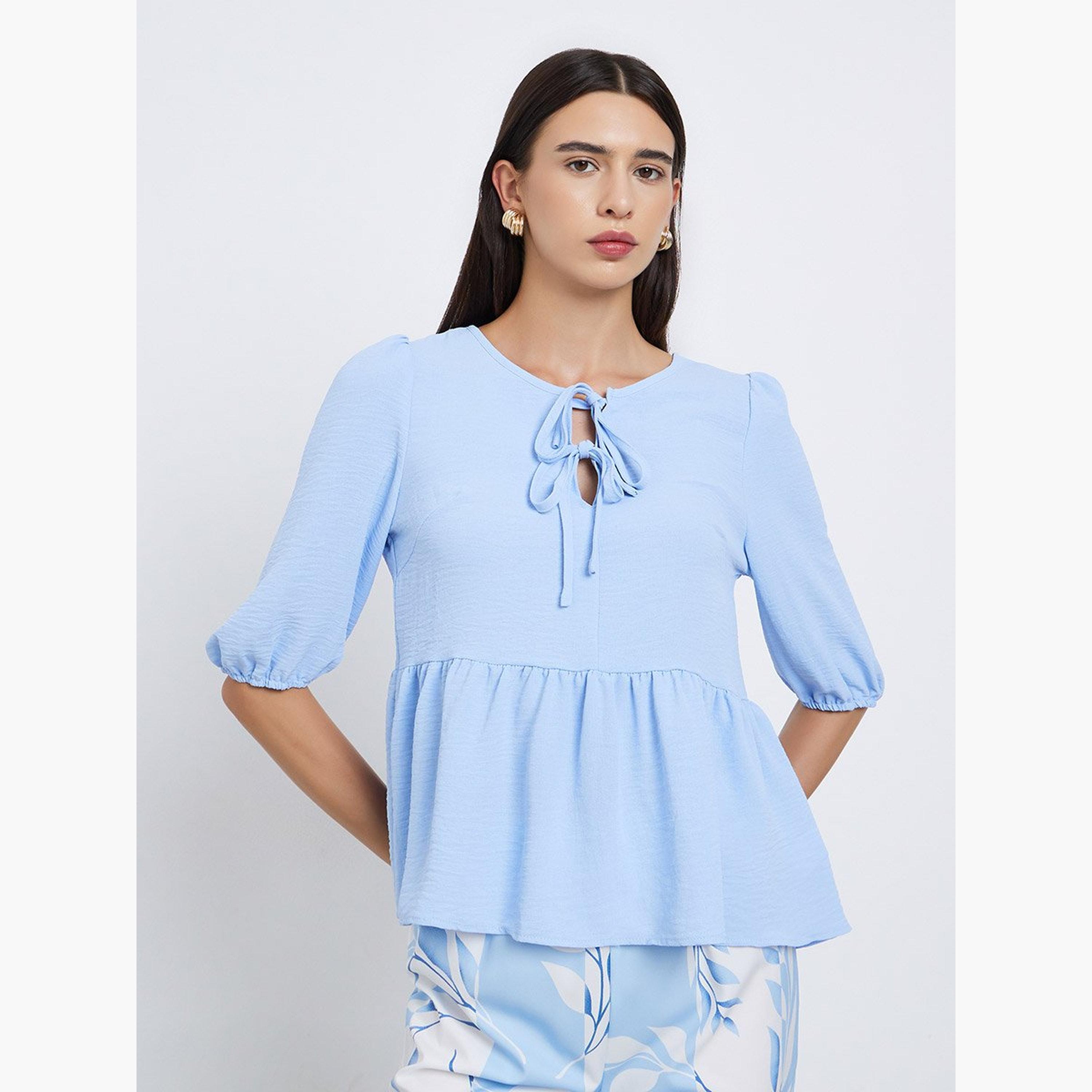 تيك تو - بلوزة زرقاء ذات حافة مكشكشة وبنطال بطبعة زهور-women-clothing-coordsets-image-3