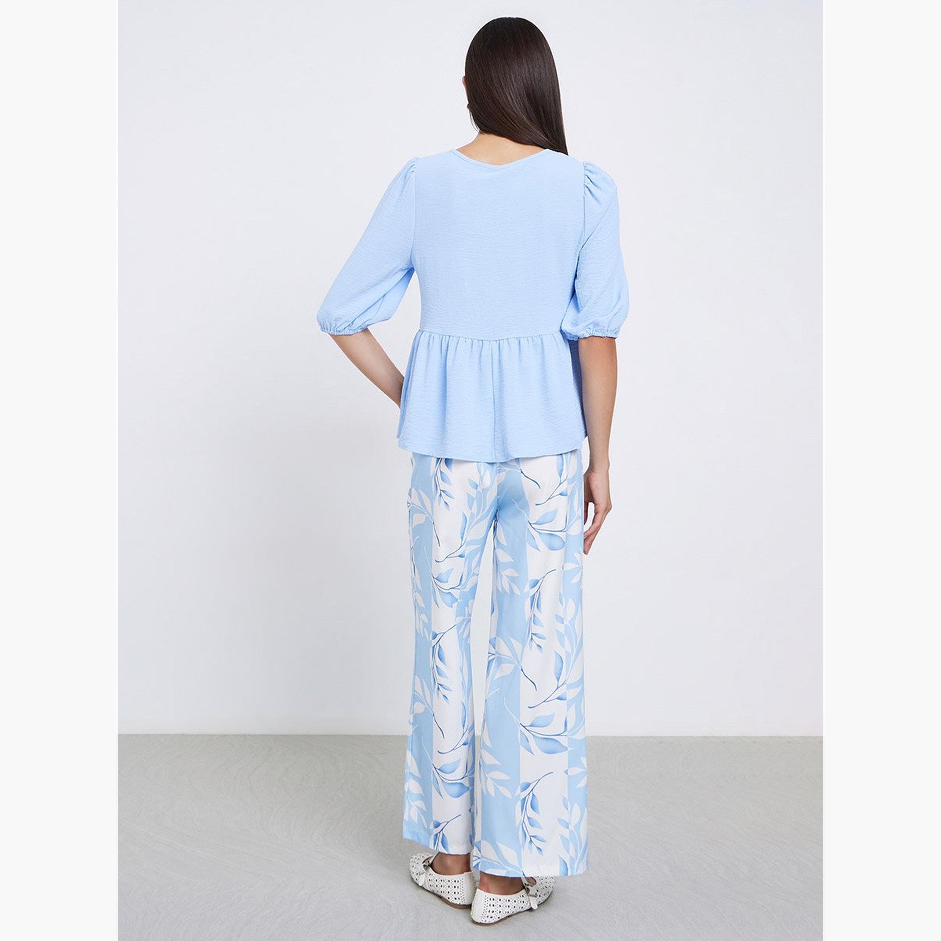 تيك تو - بلوزة زرقاء ذات حافة مكشكشة وبنطال بطبعة زهور-women-clothing-coordsets-image-6
