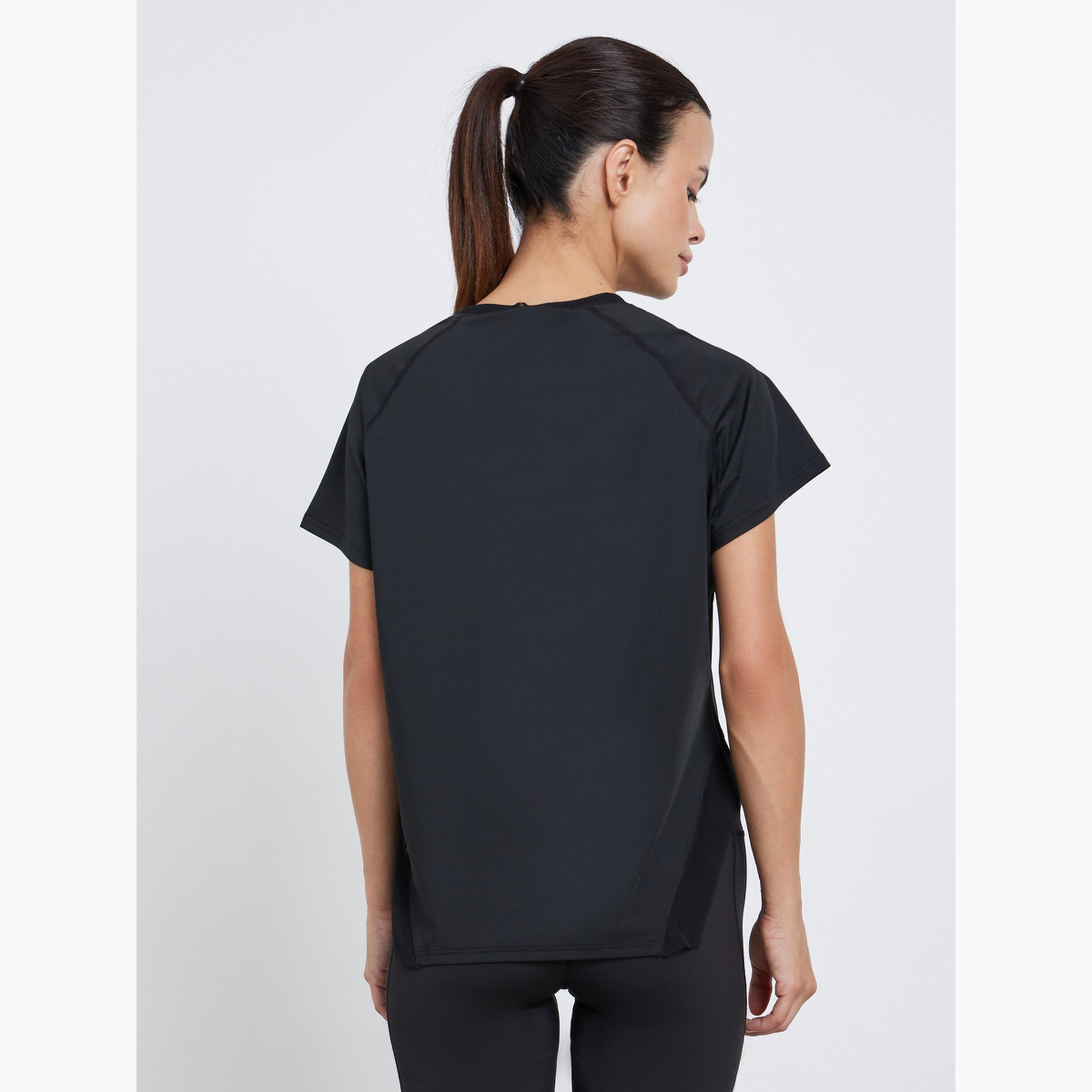 ستايلي - توب فضفاض مع حاشية شبكية مقطوعة من الجانب-women-clothing-sportswearandactivewear-tshirtsandvests-image-4