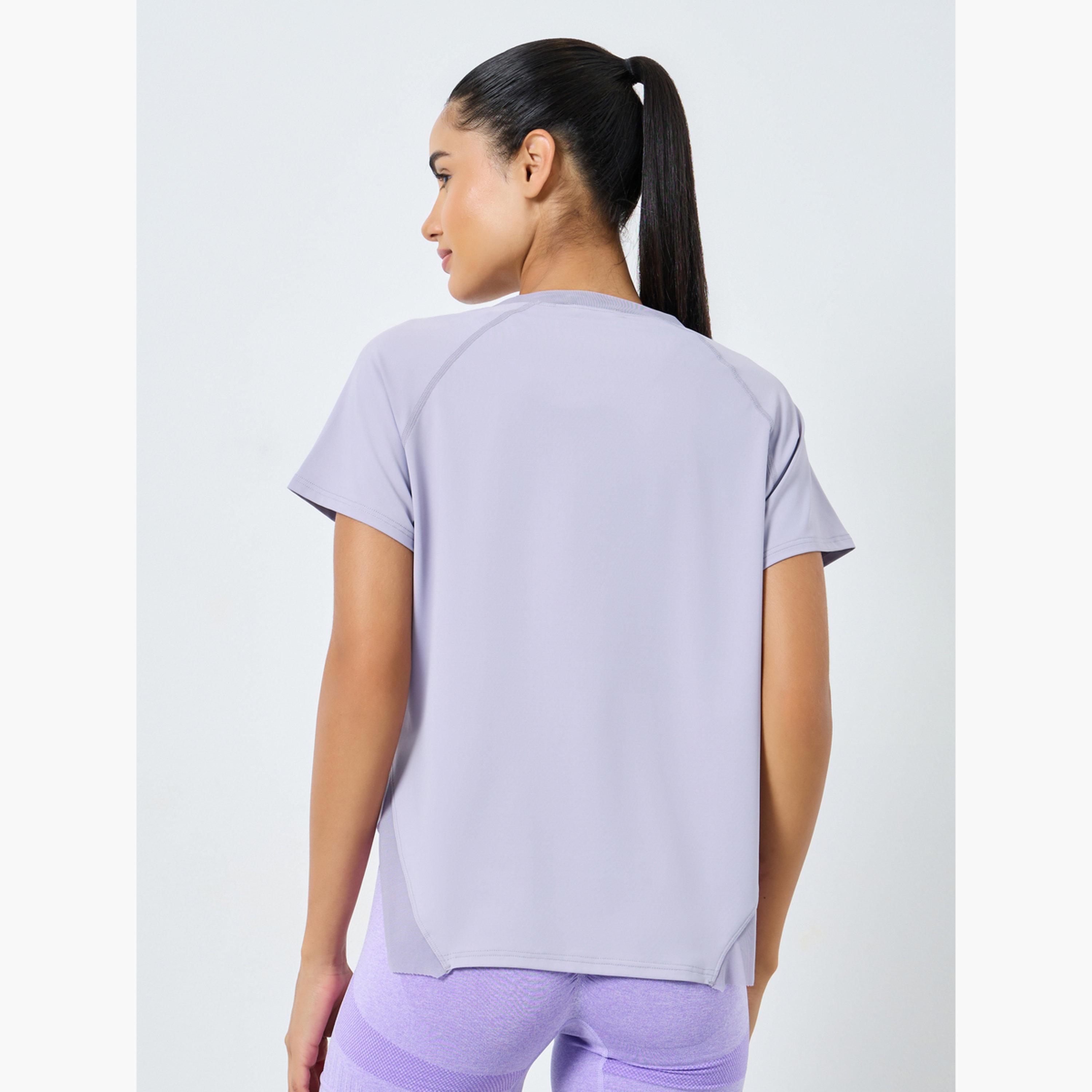 ستايلي - توب فضفاض مع حاشية شبكية مقطوعة من الجانب-women-clothing-sportswearandactivewear-tshirtsandvests-image-4