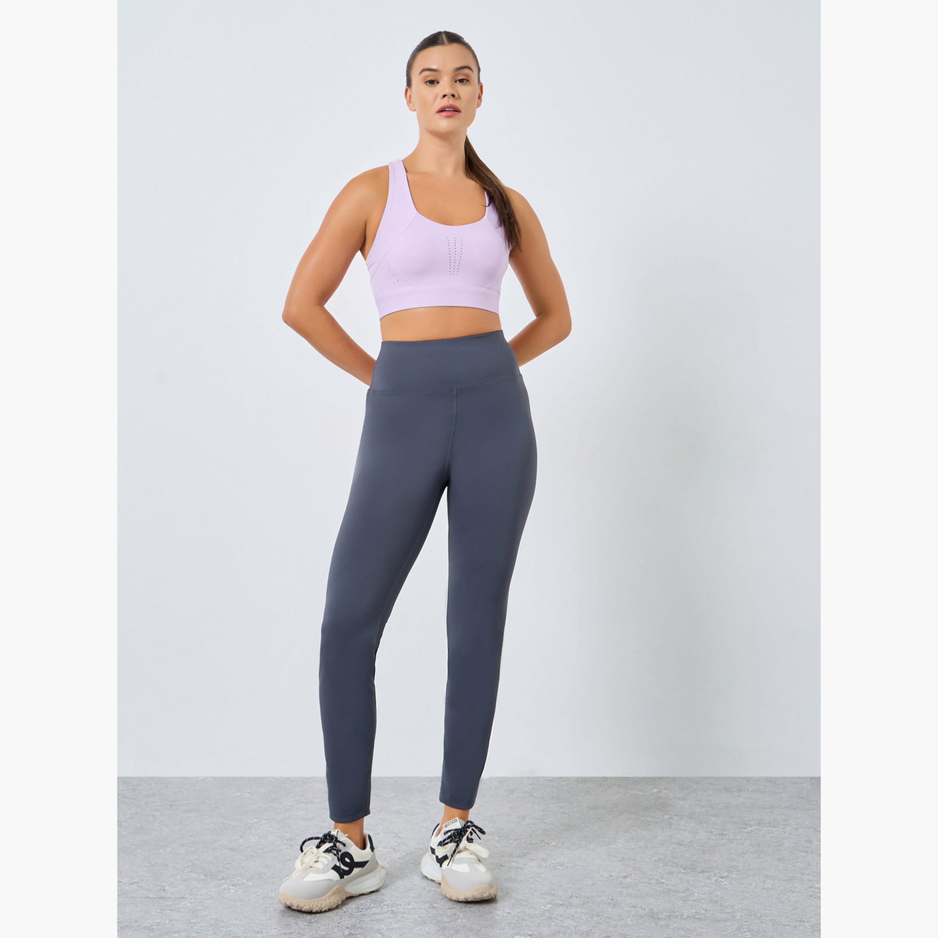ستايلي - صدرية سباق رياضية بظهر مشبك مع إغلاق خطاف-women-clothing-sportswearandactivewear-sportsbras-image-2