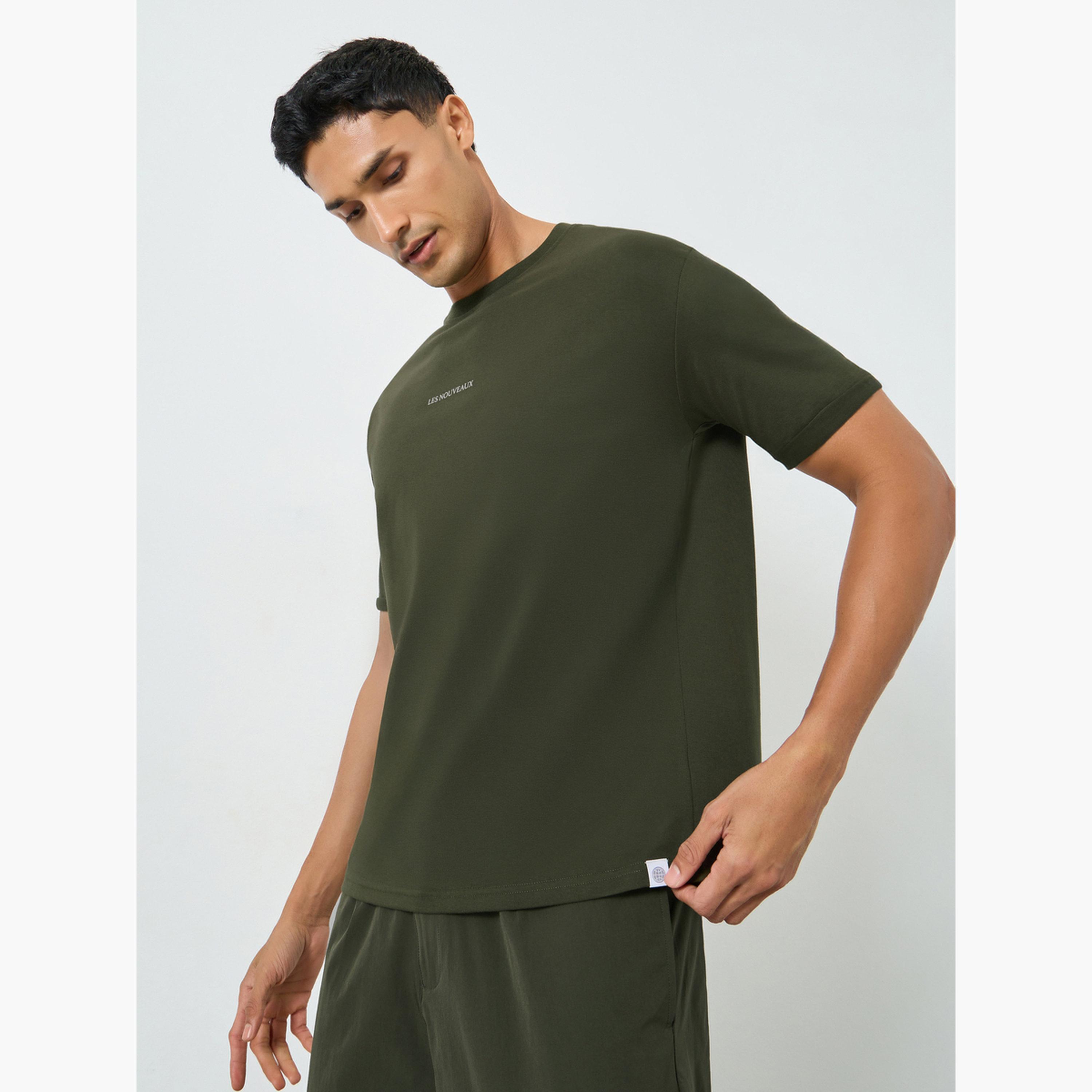 تيشيرت بطبعة شعار بقصة واسعة-men-clothing-tshirtsandpolos-tshirts-image-1