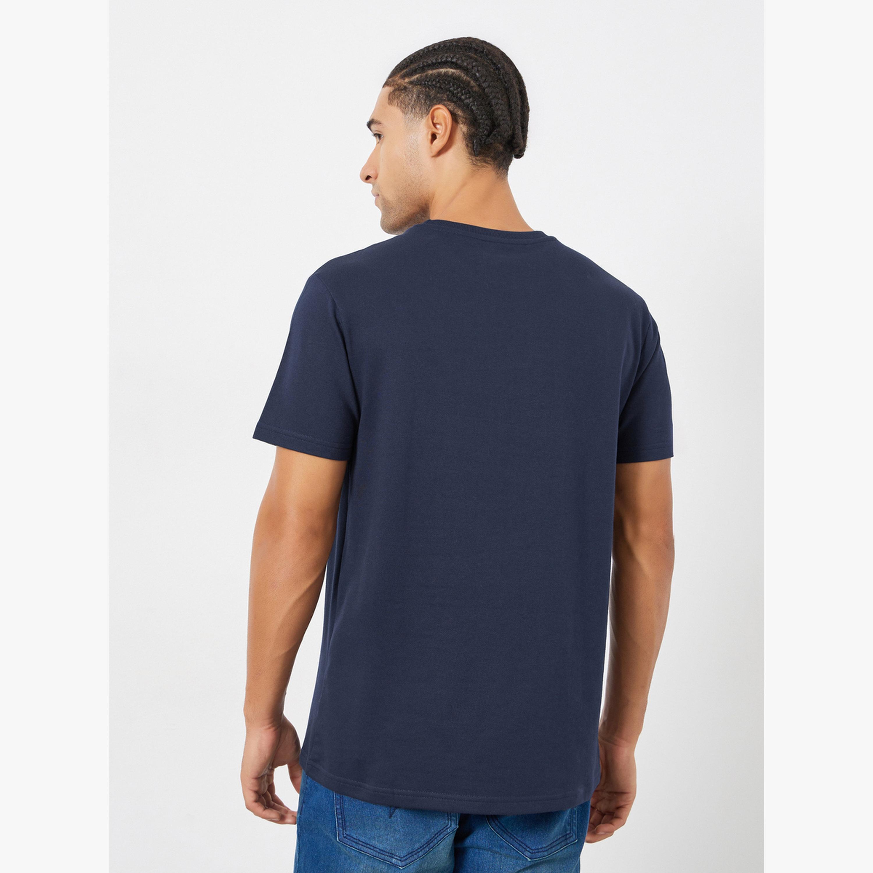 تيشيرت قصة عادية وطبعة شعار-men-clothing-tshirtsandpolos-tshirts-image-5