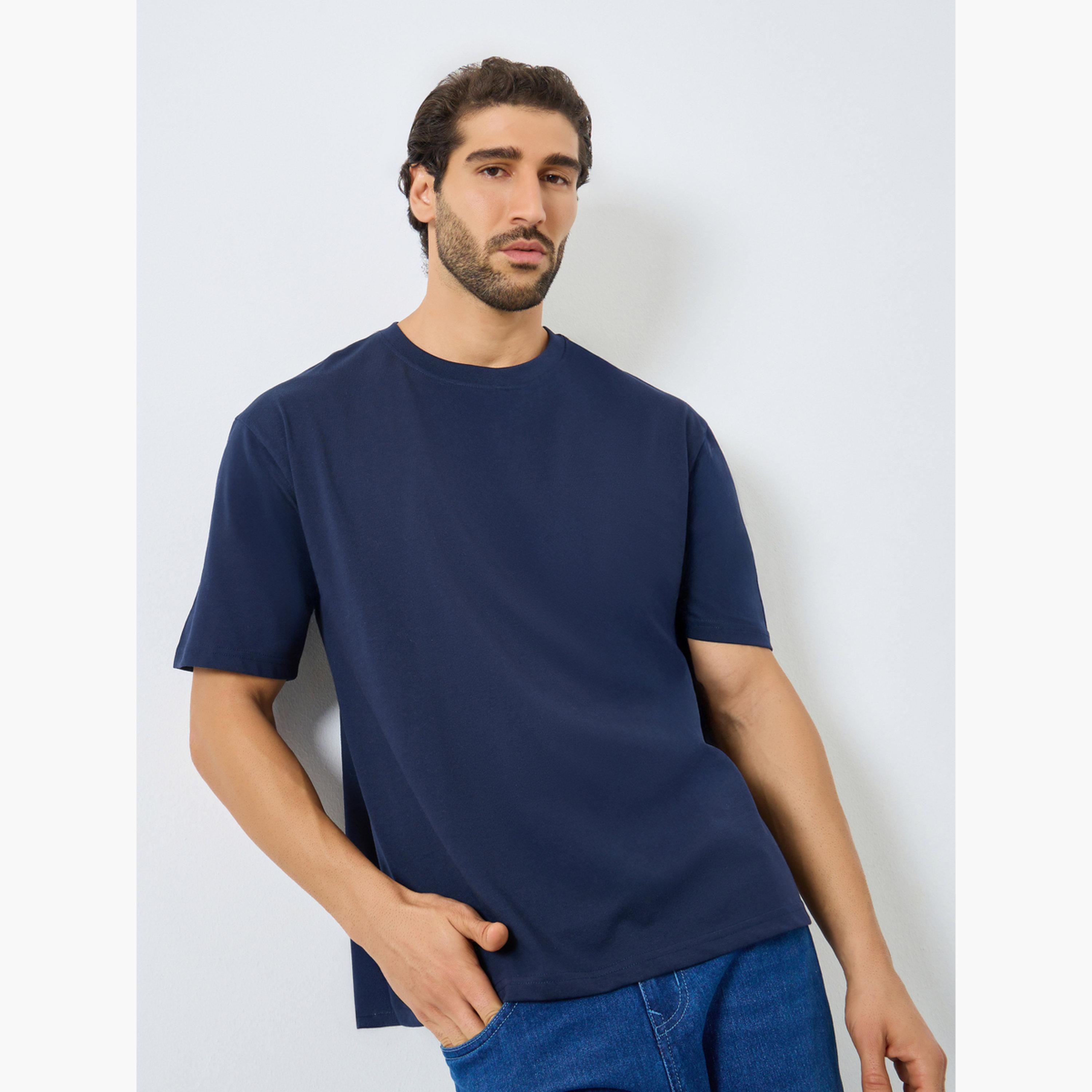 ستايلي - تي شيرت أزرق داكن مطرز مقاس واسع-men-clothing-tshirtsandpolos-tshirts-image-1