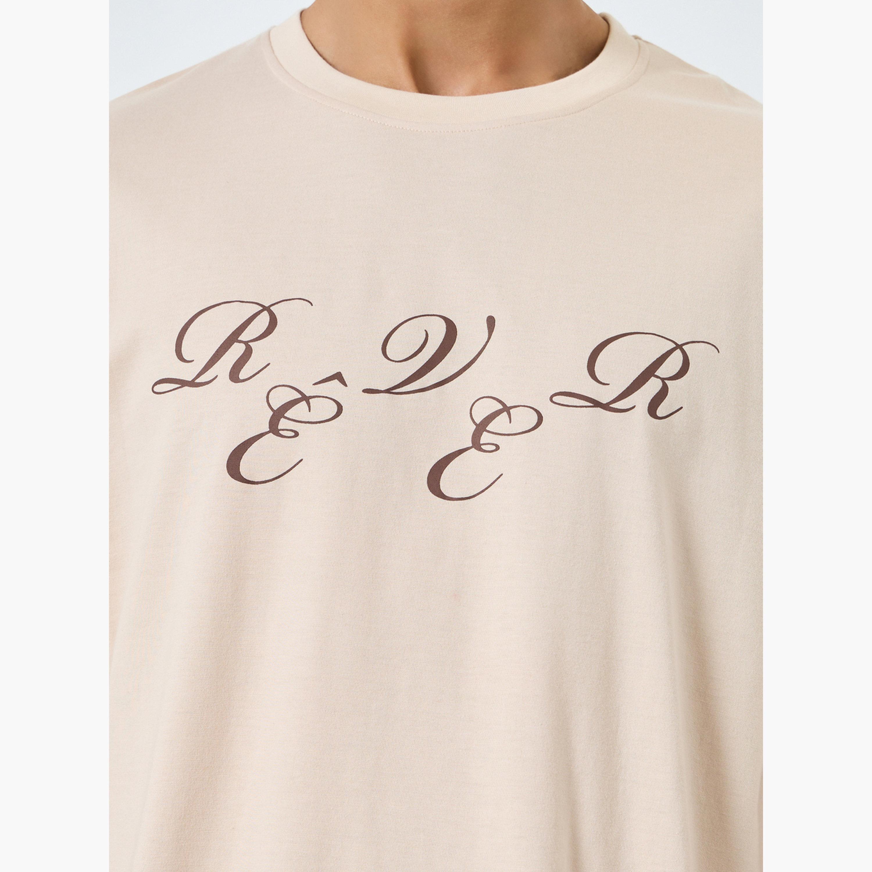 تيشيرت بطبعة جرافيك وبقصة واسعة-men-clothing-tshirtsandpolos-tshirts-image-4