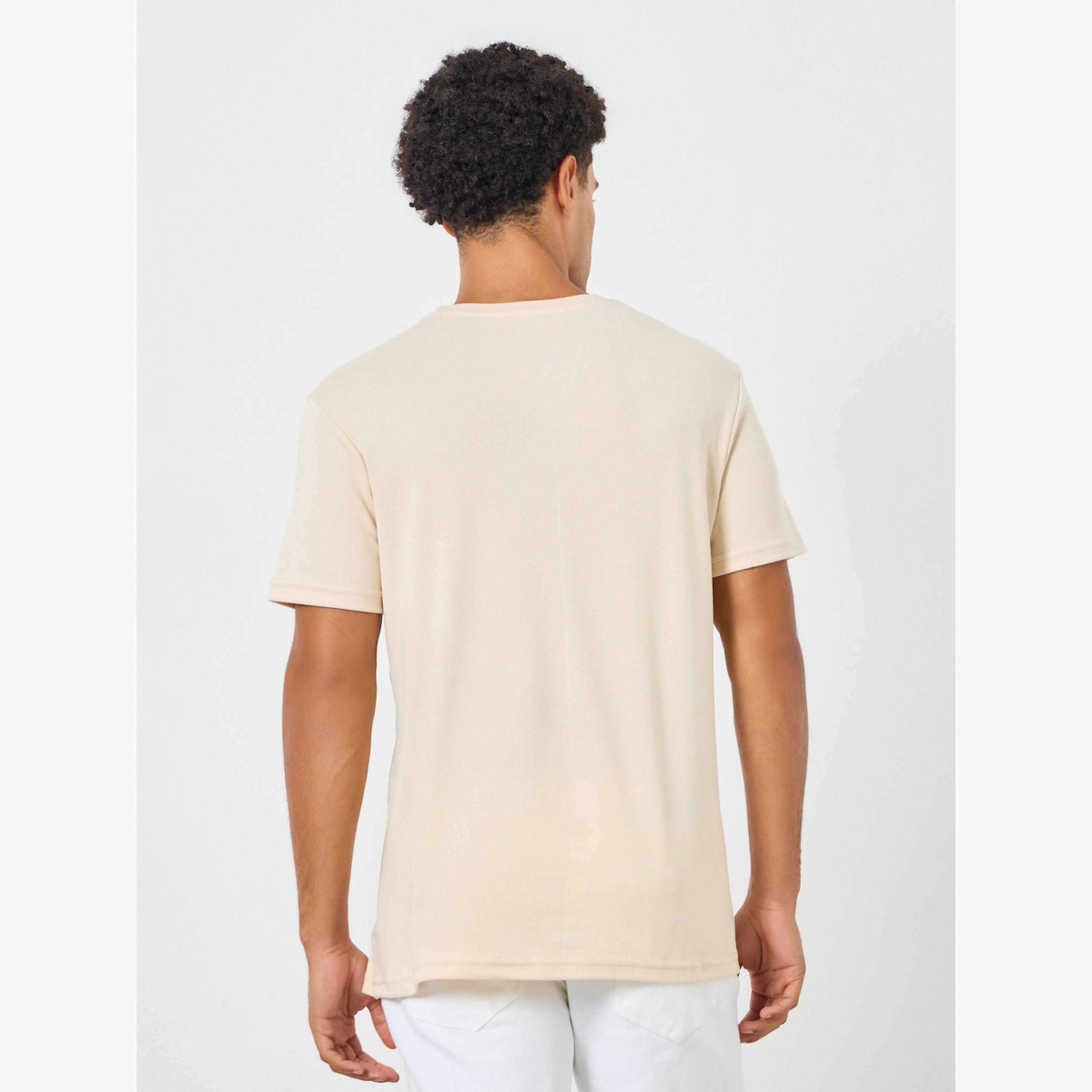 تيشيرت بياقة دائرية وطبعة جرافيك للرجال-men-clothing-tshirtsandpolos-tshirts-image-4