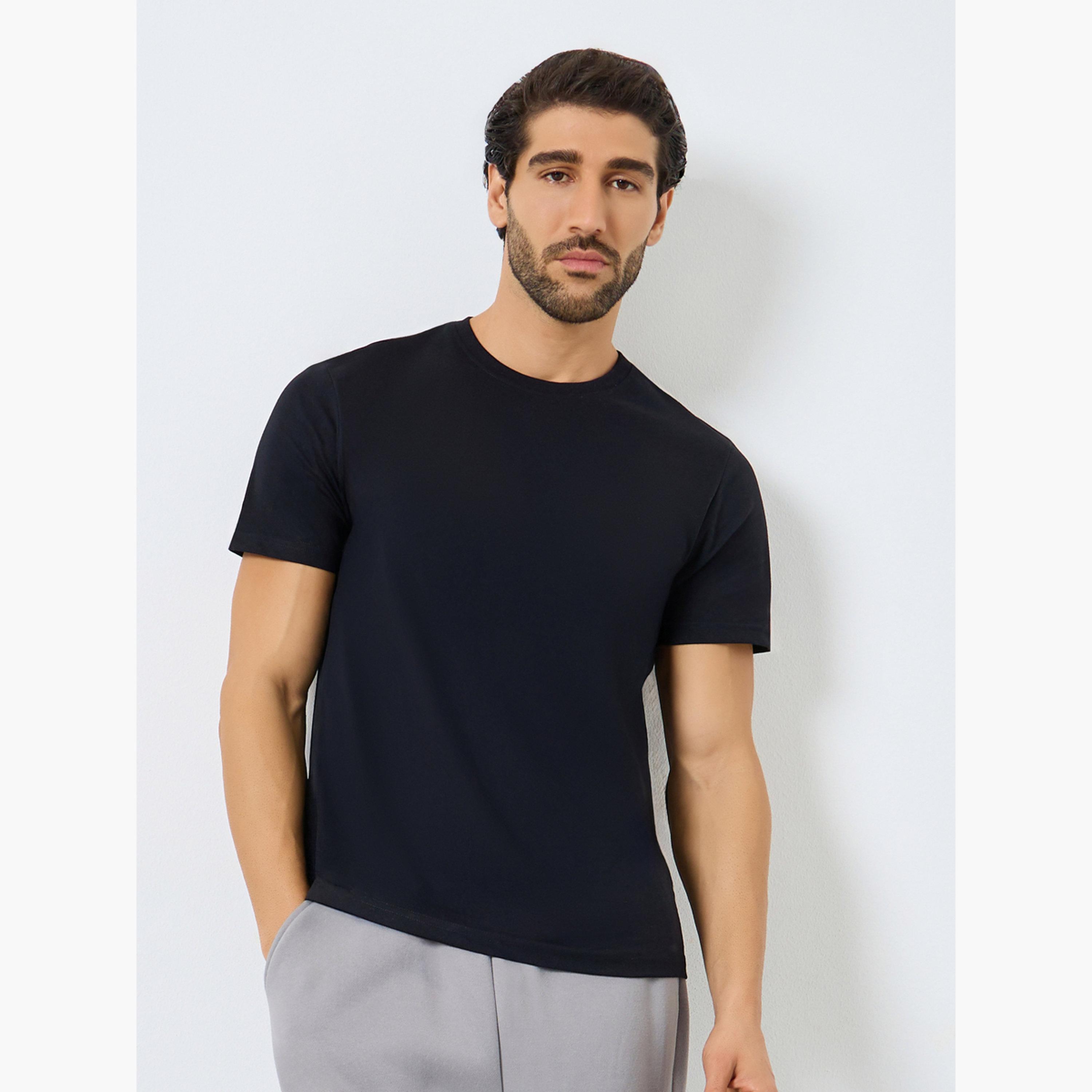 ستايلي - تي شيرت رجالي أسود برسومات غرافيكية ورقبة دائرية-men-clothing-tshirtsandpolos-tshirts-image-1