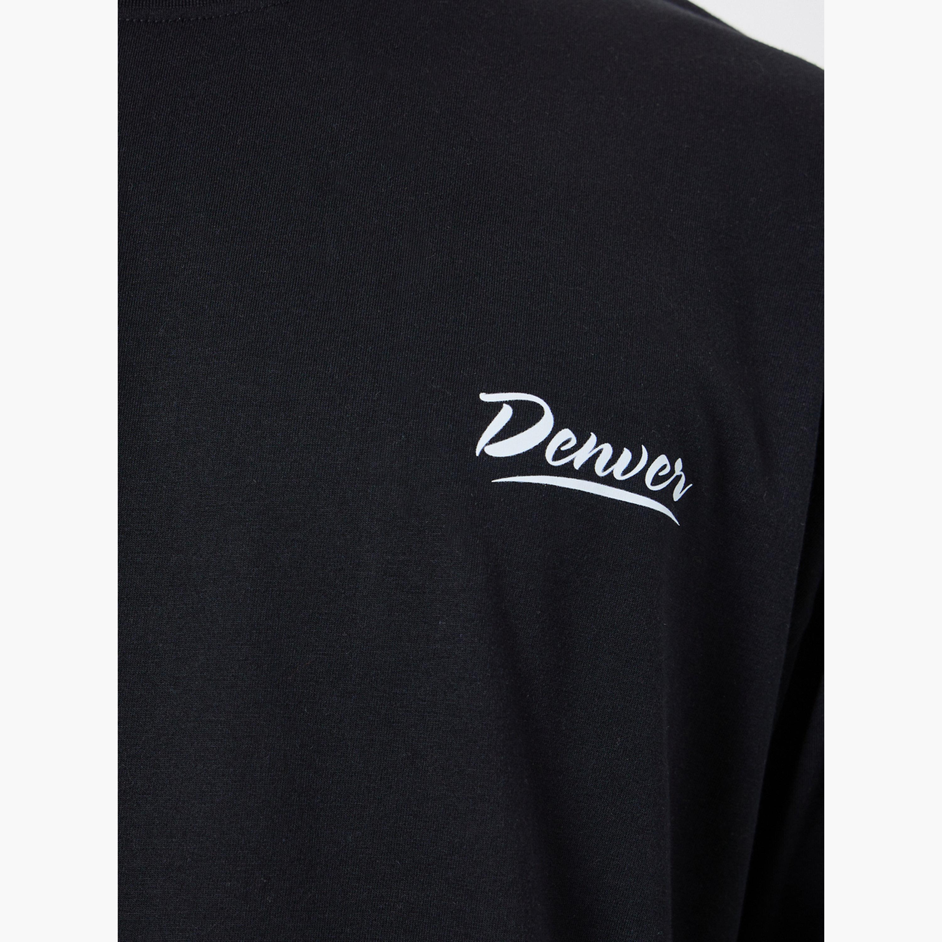 تيشيرت بطبعة صغيرة على الصدر وقصة واسعة للرجال-men-clothing-tshirtsandpolos-tshirts-image-4