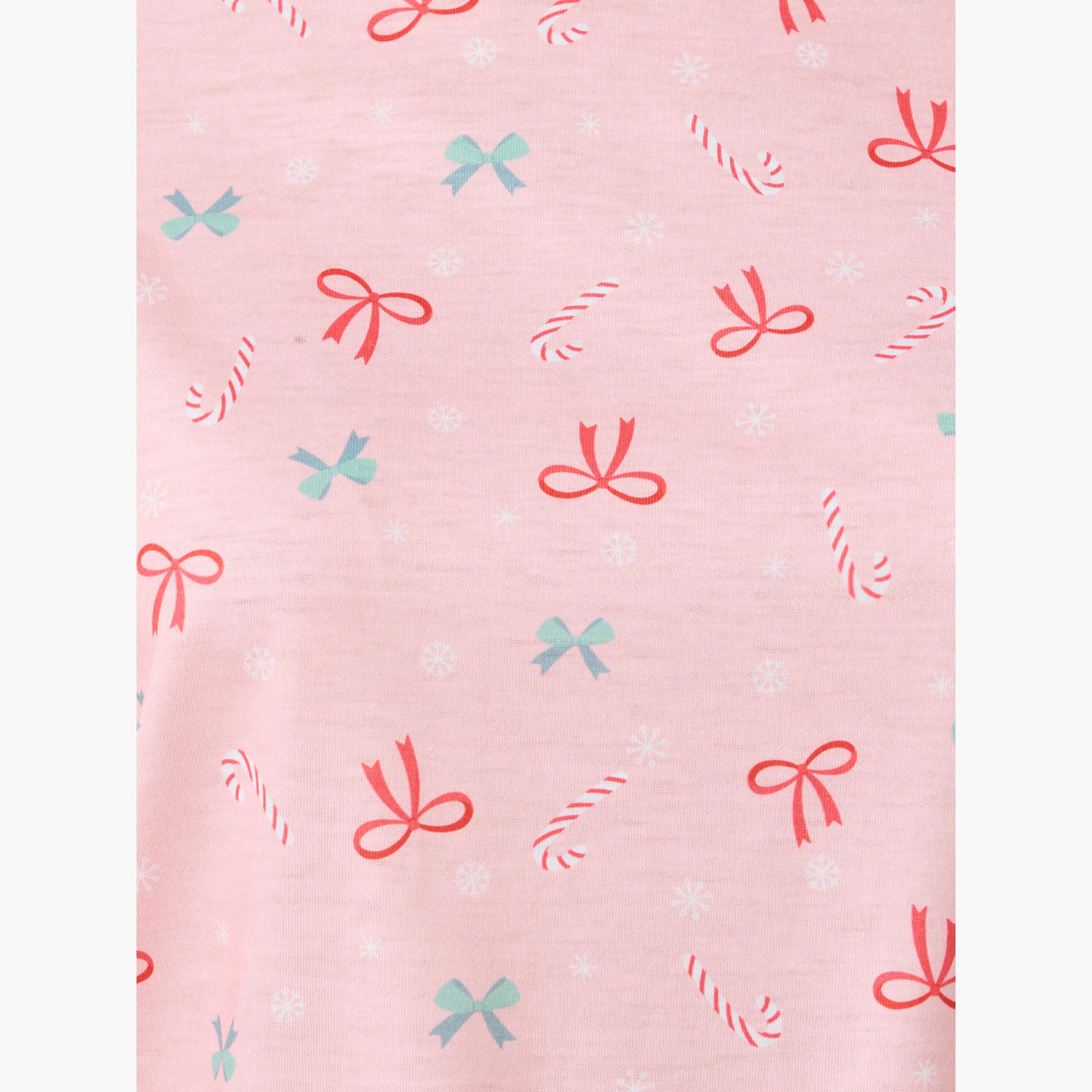 Styli Women Bows Candy Cane Print T-Shirt and Cuffed Pyjama Set-women-clothing-nightwear-pyjamas-longsets-image-6