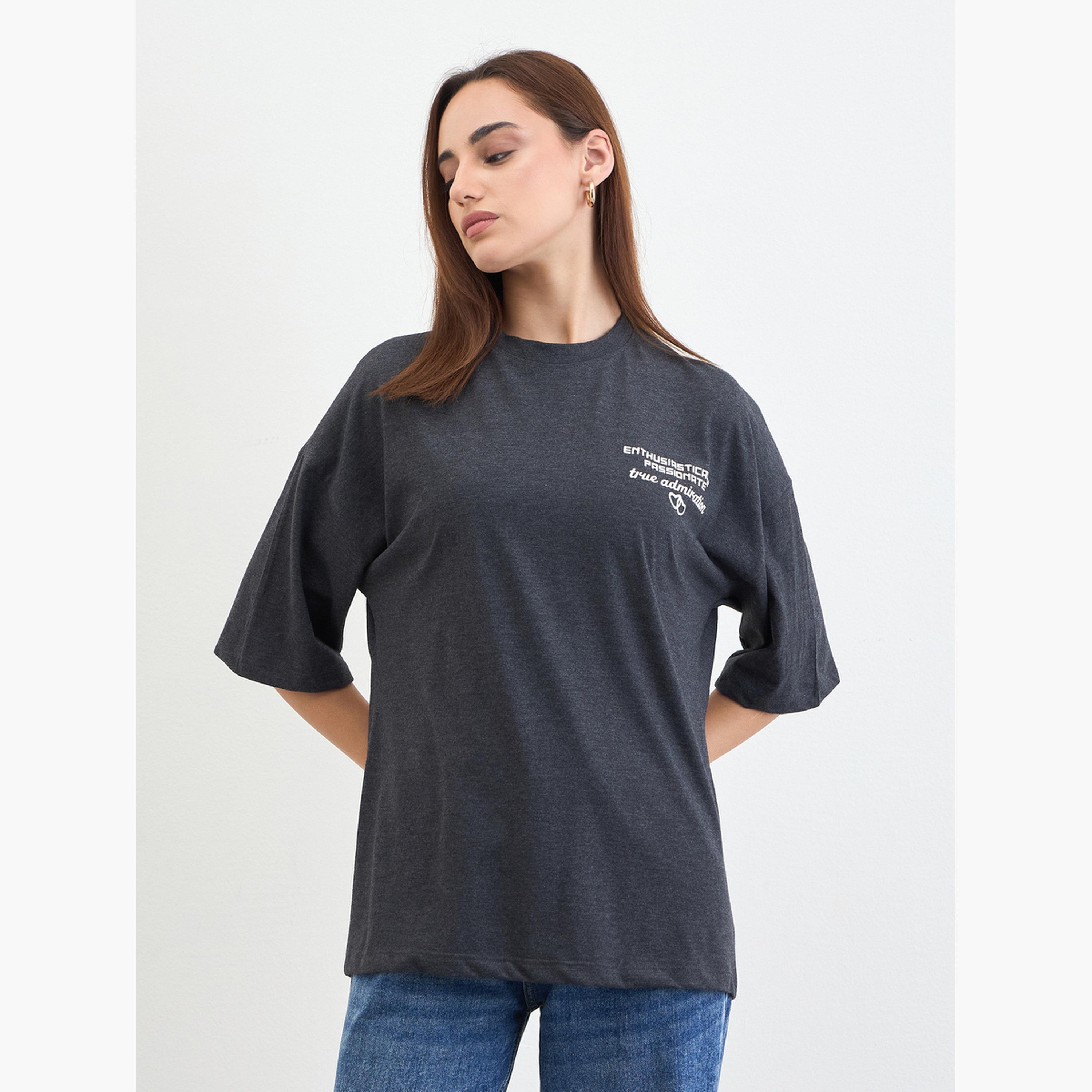 ستايلي - تي شيرت مقاس واسع شعار فحمي-women-clothing-tshirts-image-1