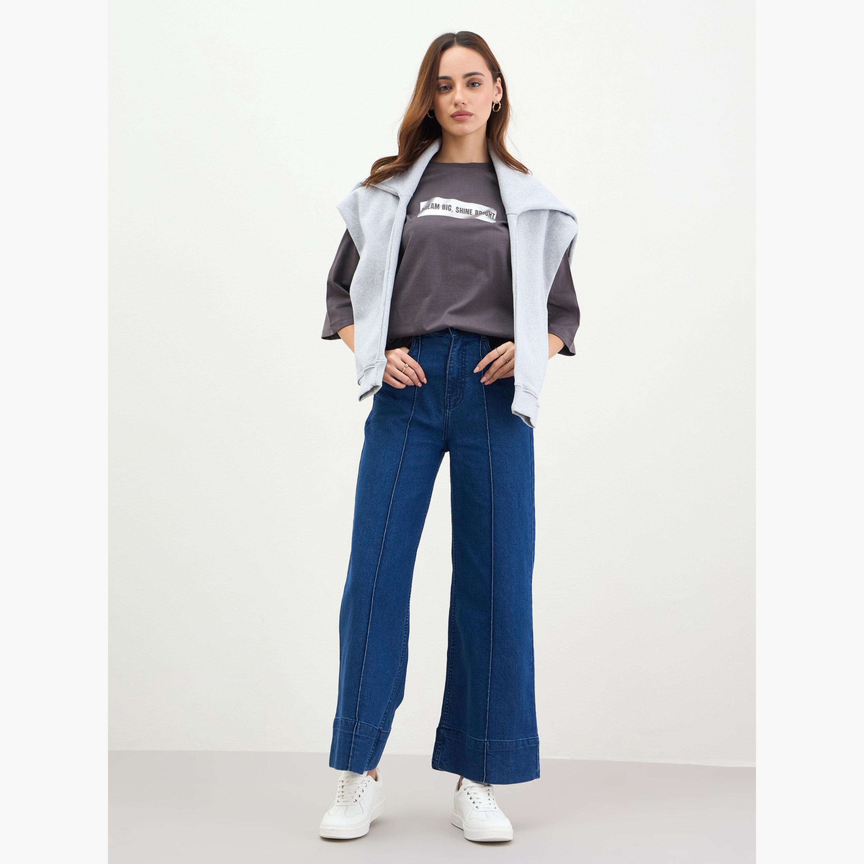 ستايلي - تي شيرت مقاس واسع شعار فحمي-women-clothing-tshirts-image-2