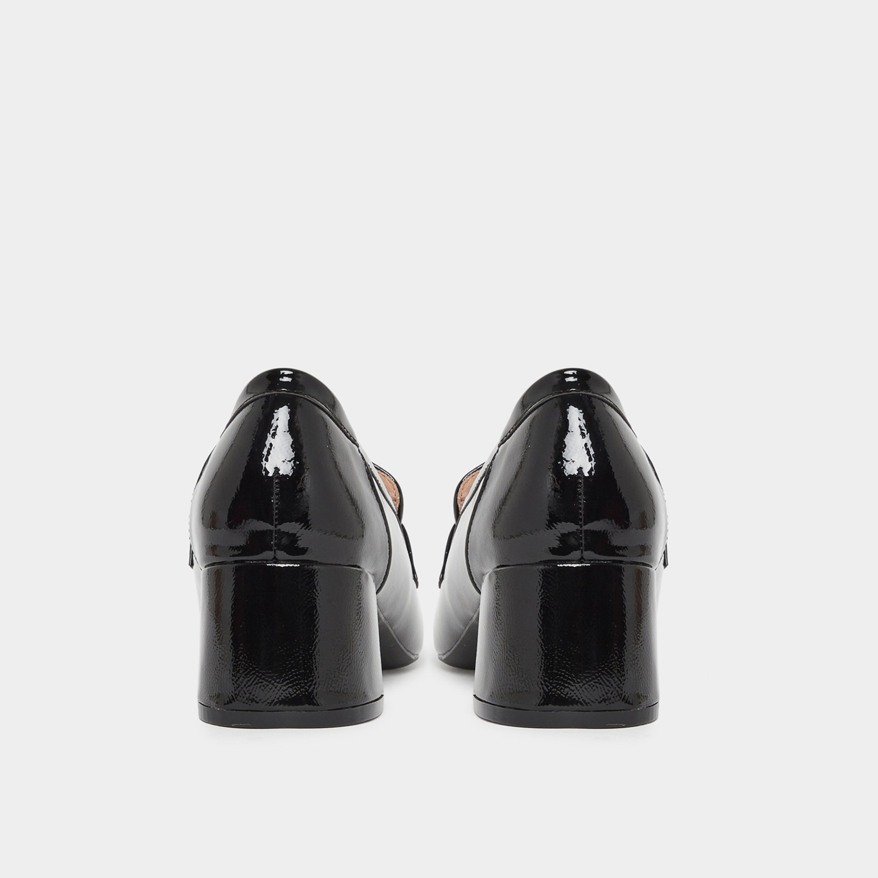 ستايلي - حذاء بكعب مربع لامع باللون الأسود للنساء-women-shoes-sandals-heeled-image-5