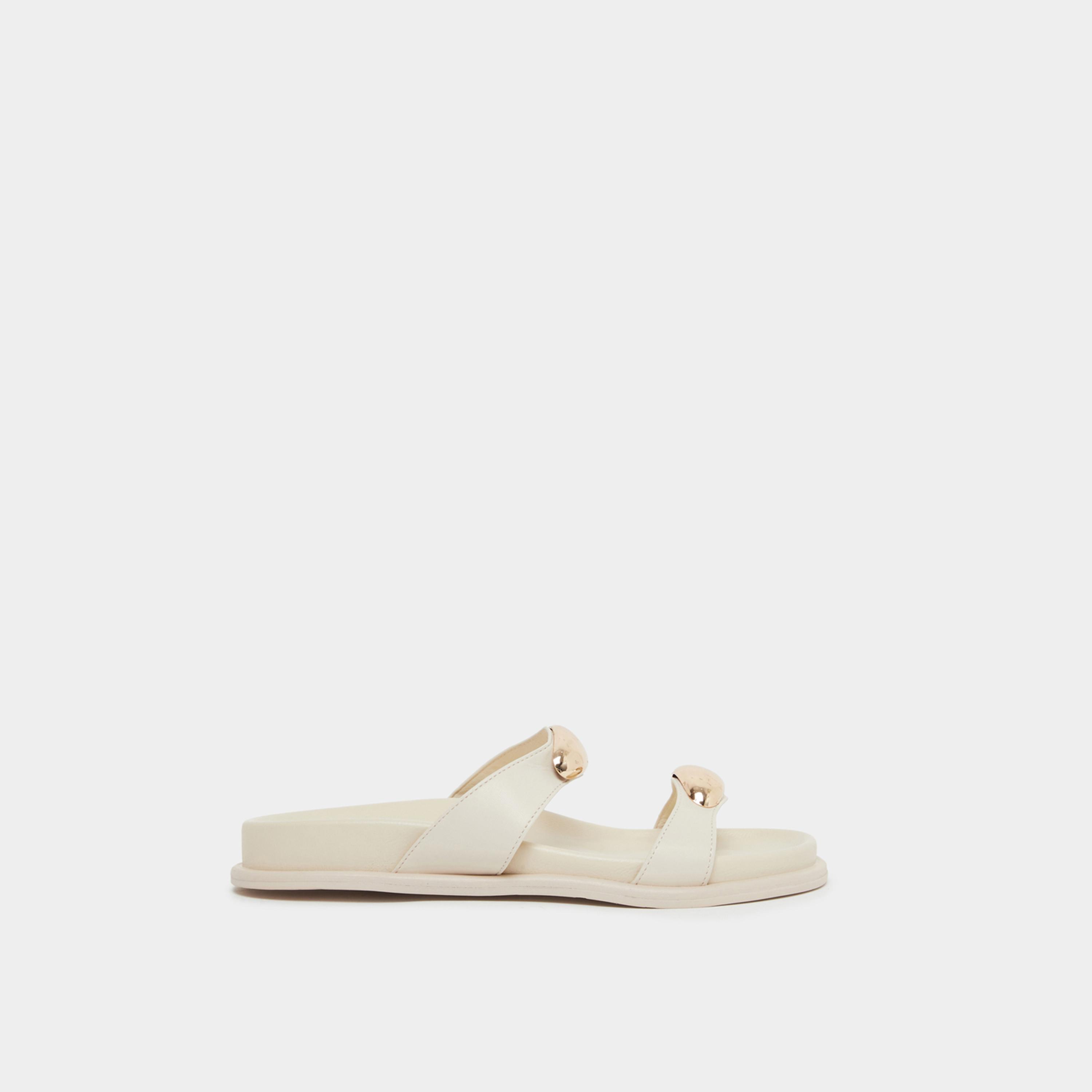 ستايلي - صندل بحزام معدني باللون البيج للنساء-women-shoes-sandals-flats-image-3