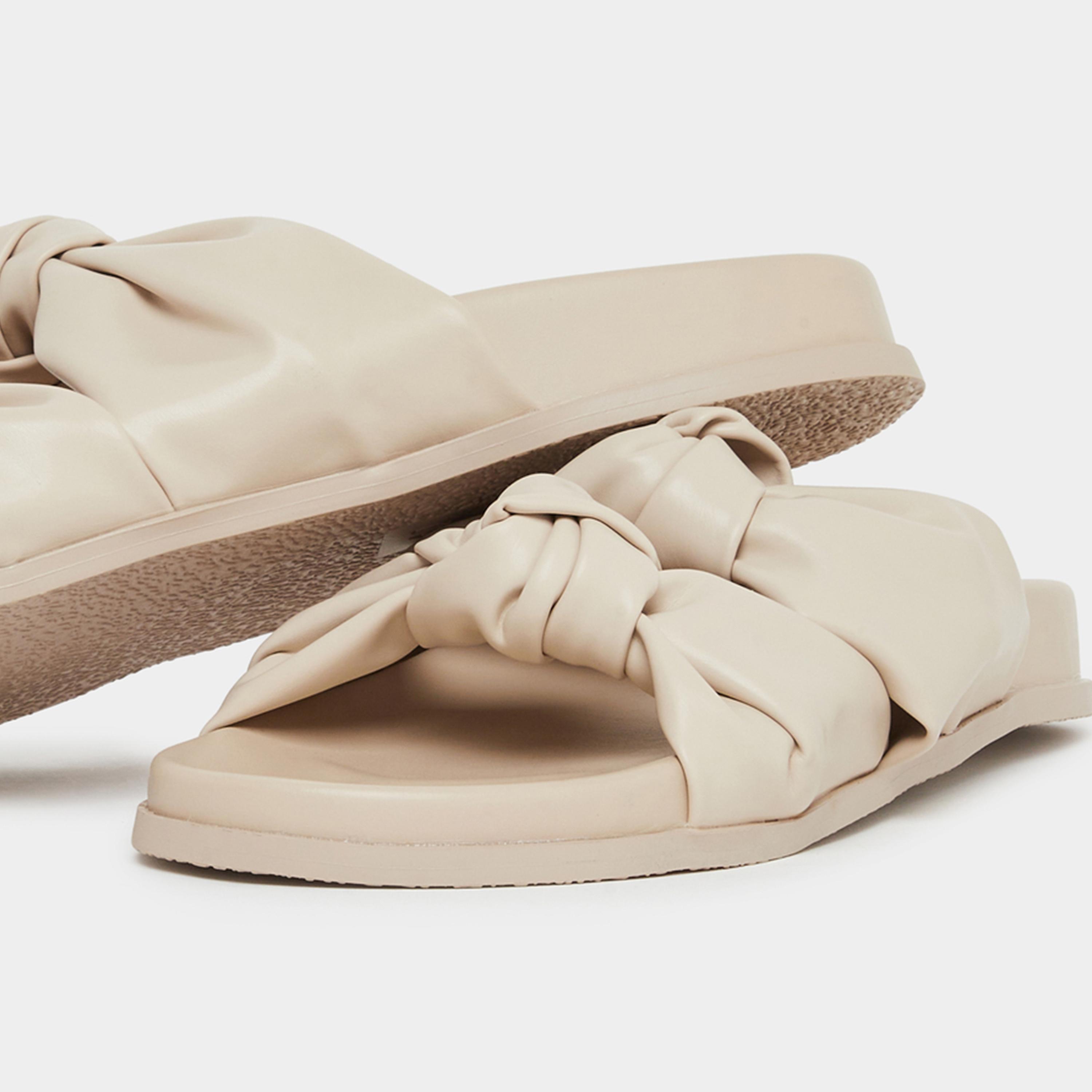 ستايلي - صندل بيج بتفاصيل عقدة مزدوجة للنساء-women-shoes-sandals-flats-image-4