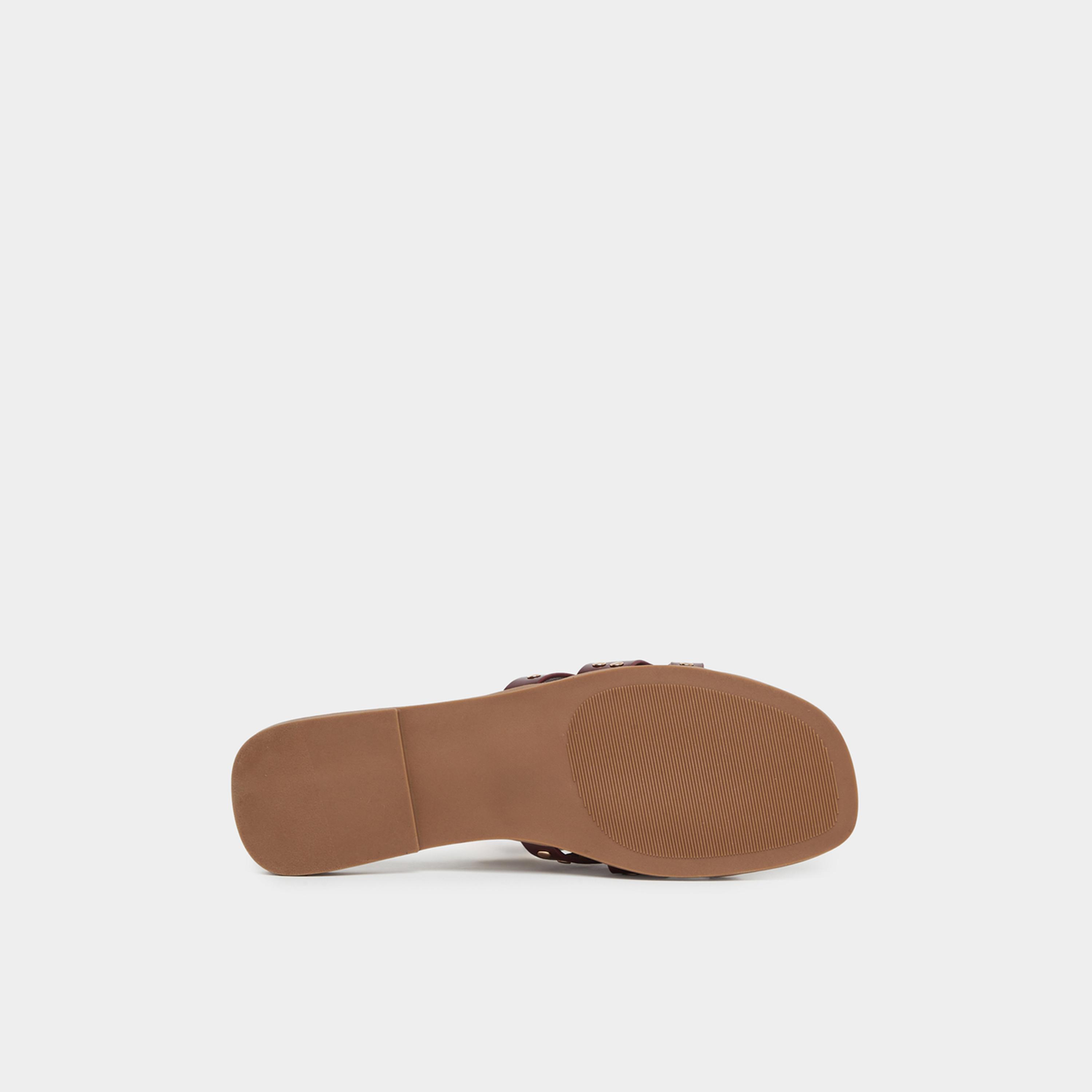 ستايلي - صندل مسطح مرصع بالمسامير لون برغندي للنساء-women-shoes-flats-slides-image-6