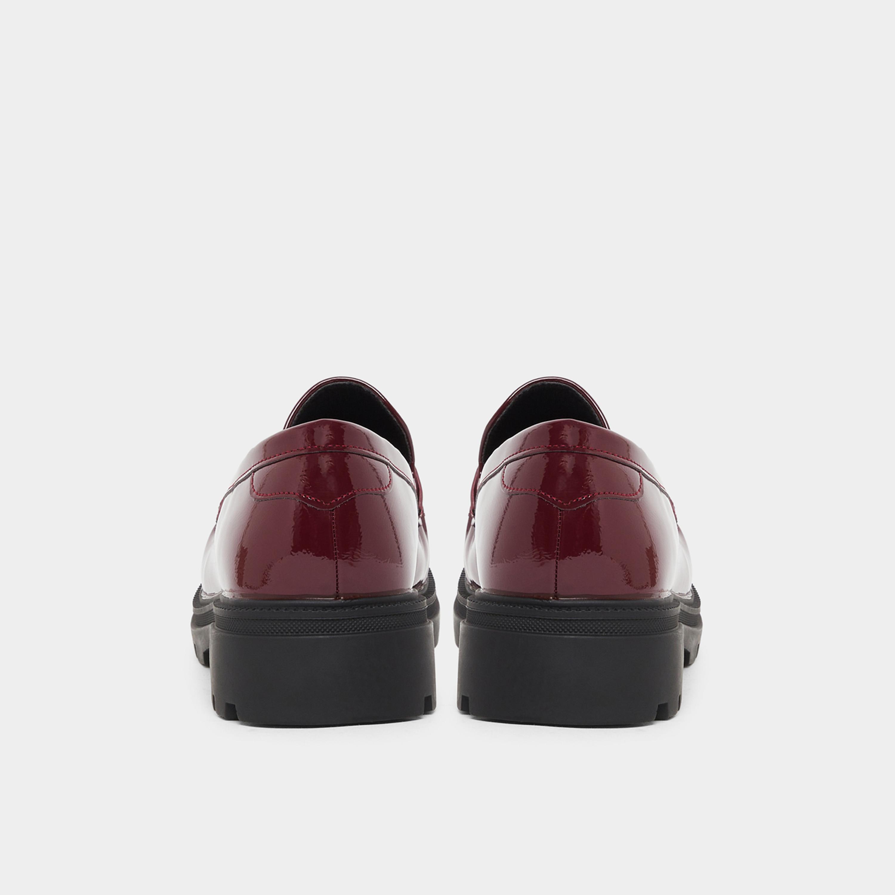 ستايلي - حذاء نسائي من الجلد اللامع لون برغندي-women-shoes-flats-loafers-image-5