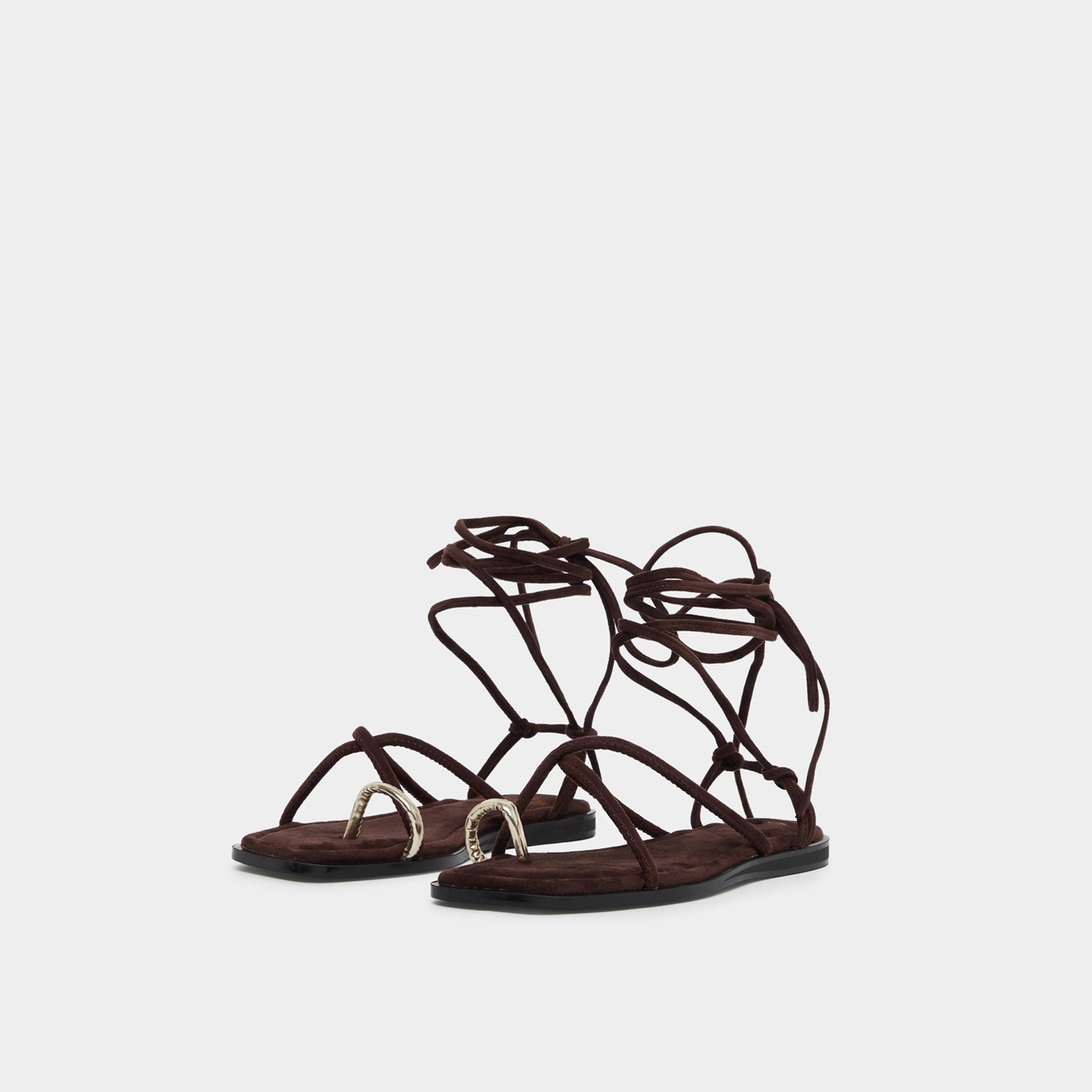 ستايلي - صندل مسطح بني اللون برباط عند الأصابع للنساء-women-shoes-sandals-flats-image-1