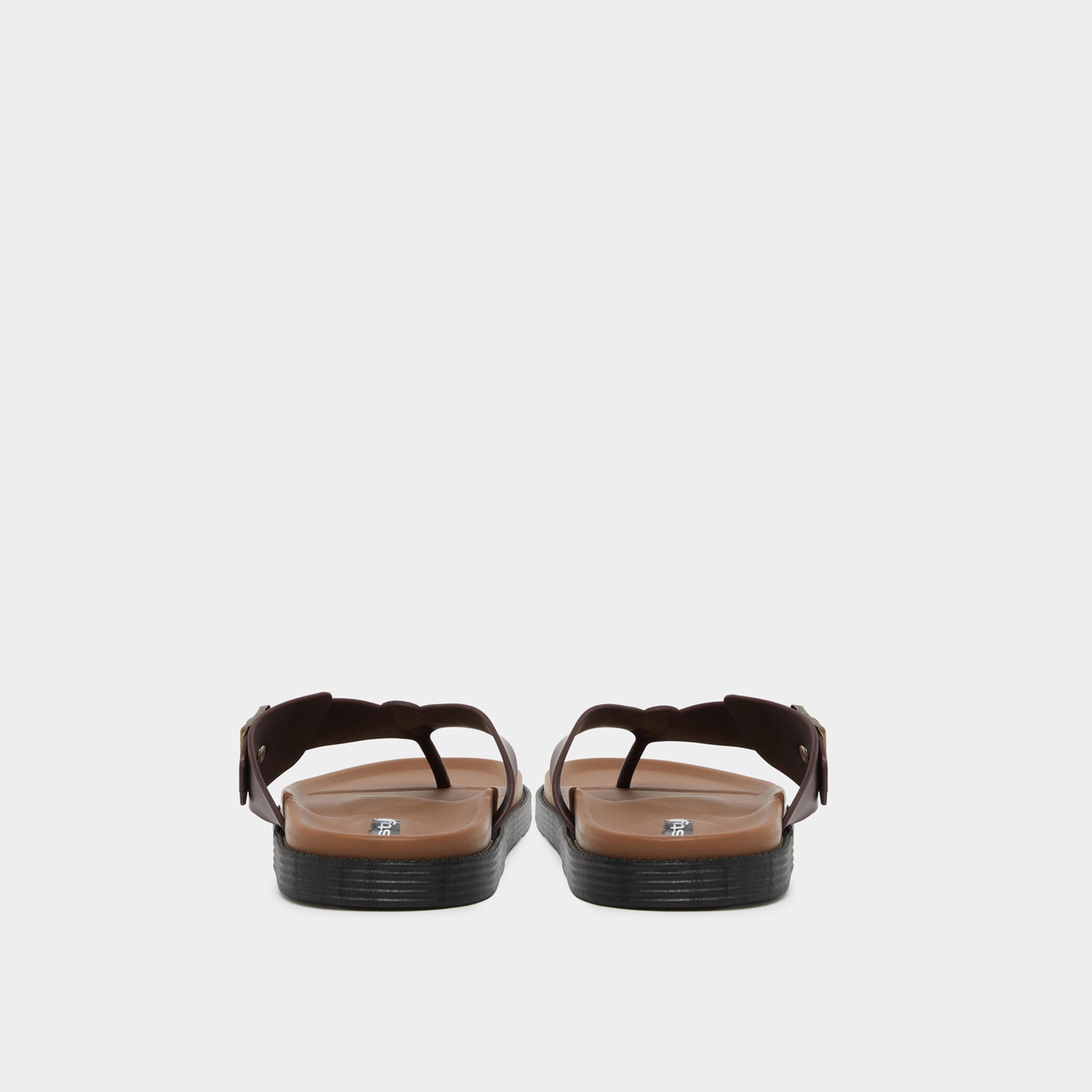 ستايلي - صندل بإصبع بحزام قابل للتعديل للرجال-men-shoes-flipflopsandslides-image-4