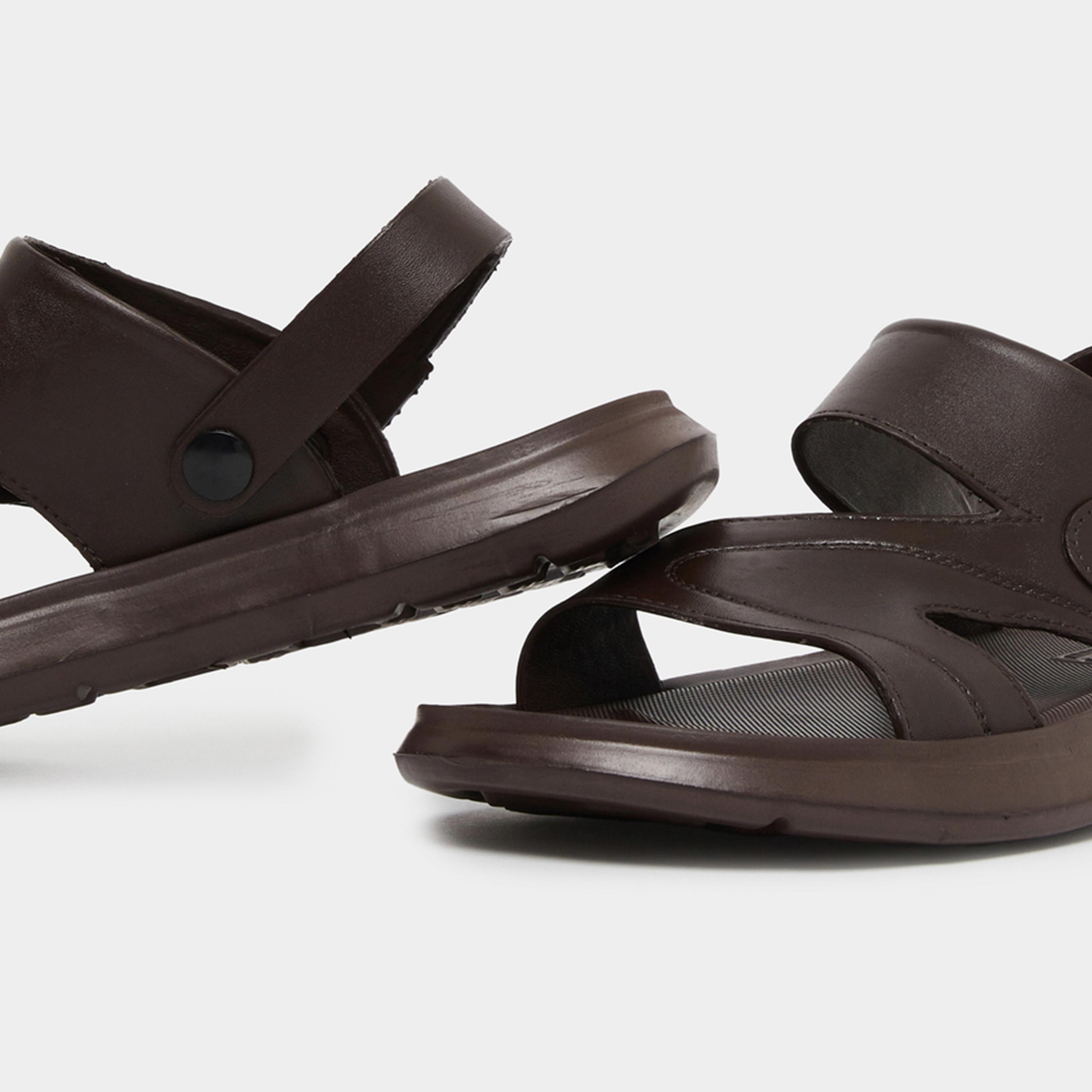 ستايلي - صندل بني سهل الارتداء بحزامين للرجال-men-shoes-sandals-image-3