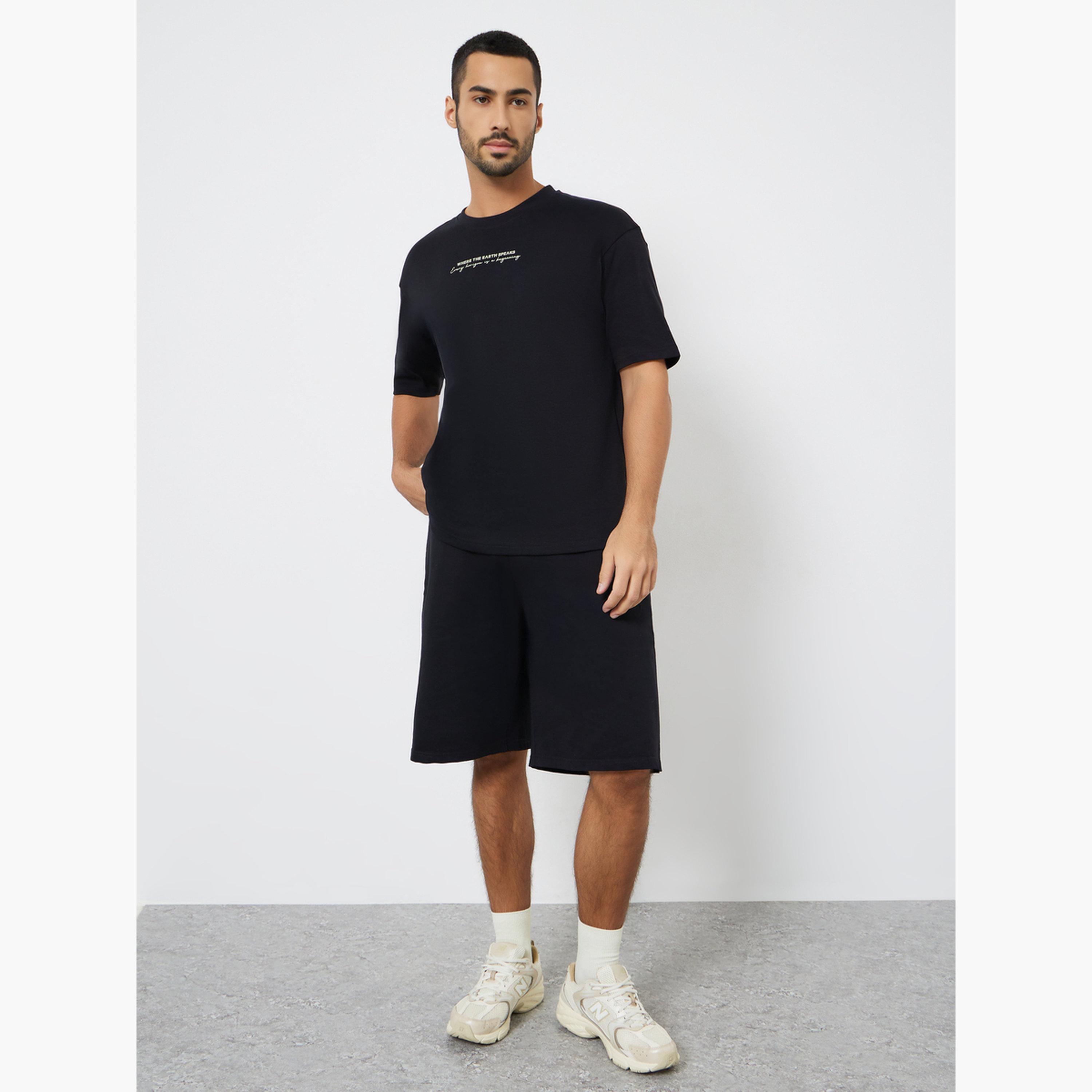 ستايلي - تي شيرت رجالي أسود مقاس واسع برسومات غرافيكية-men-clothing-tshirtsandpolos-tshirts-image-2