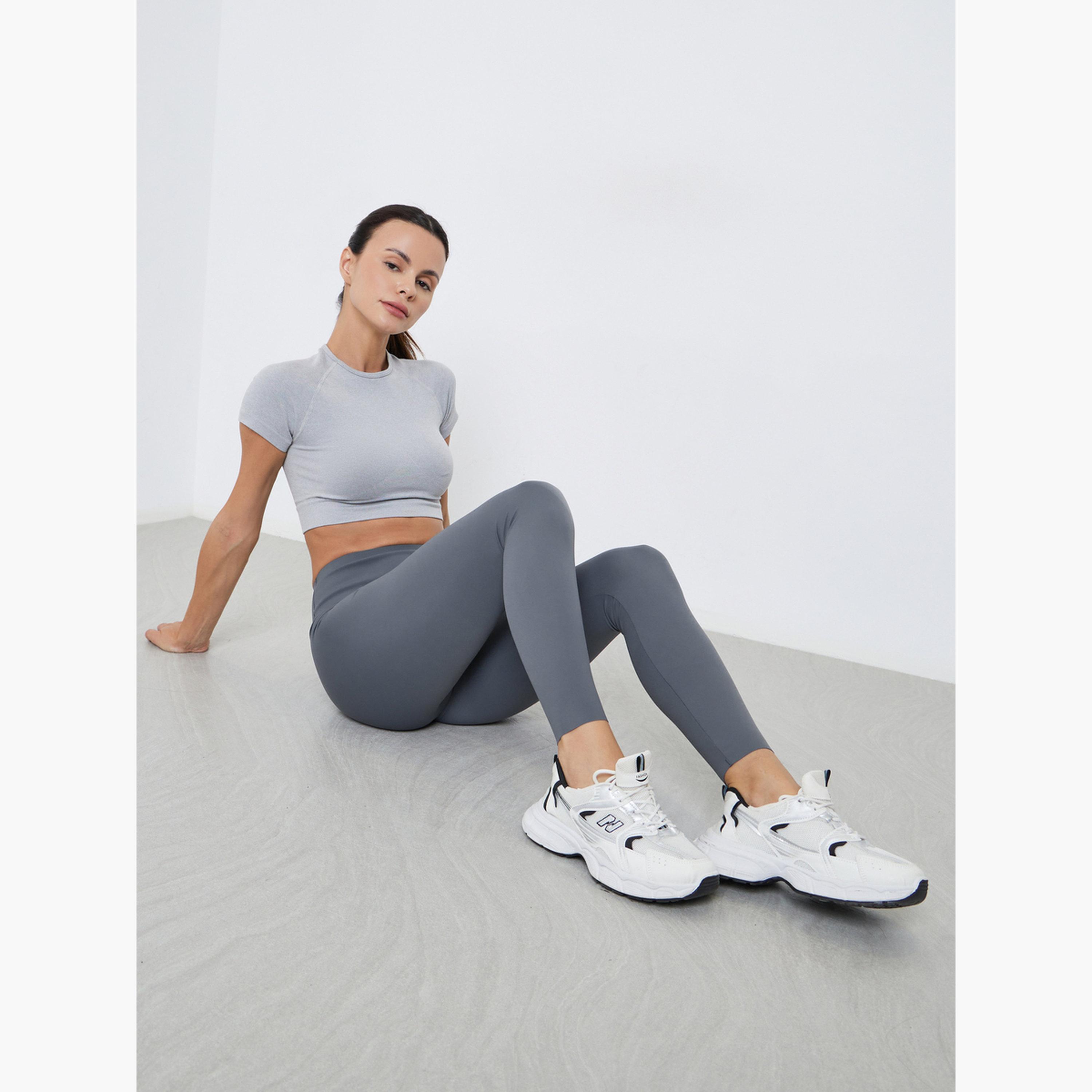 ستايلي - فيزون (ليقنز) خصر عريض وحواف خام مريح للنساء-women-clothing-sportswearandactivewear-bottoms-leggings-image-2