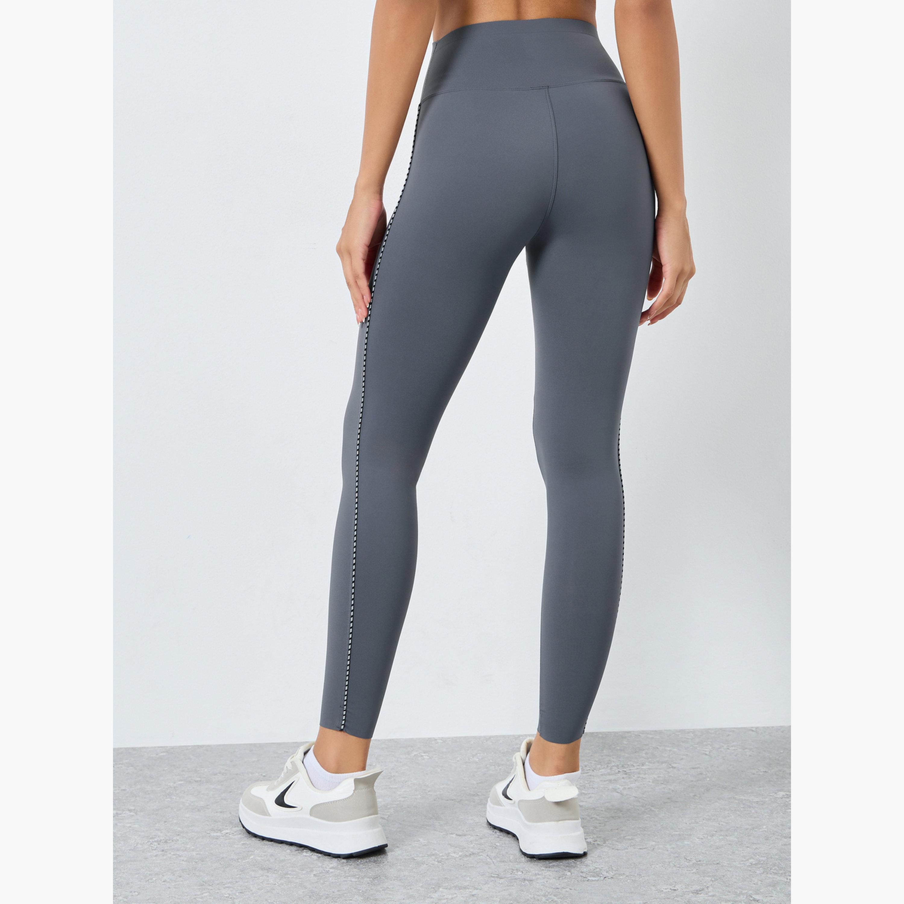 ستايلي - بنطال ضيق متباين الخطوط الجانبية-women-clothing-sportswearandactivewear-bottoms-leggings-image-4