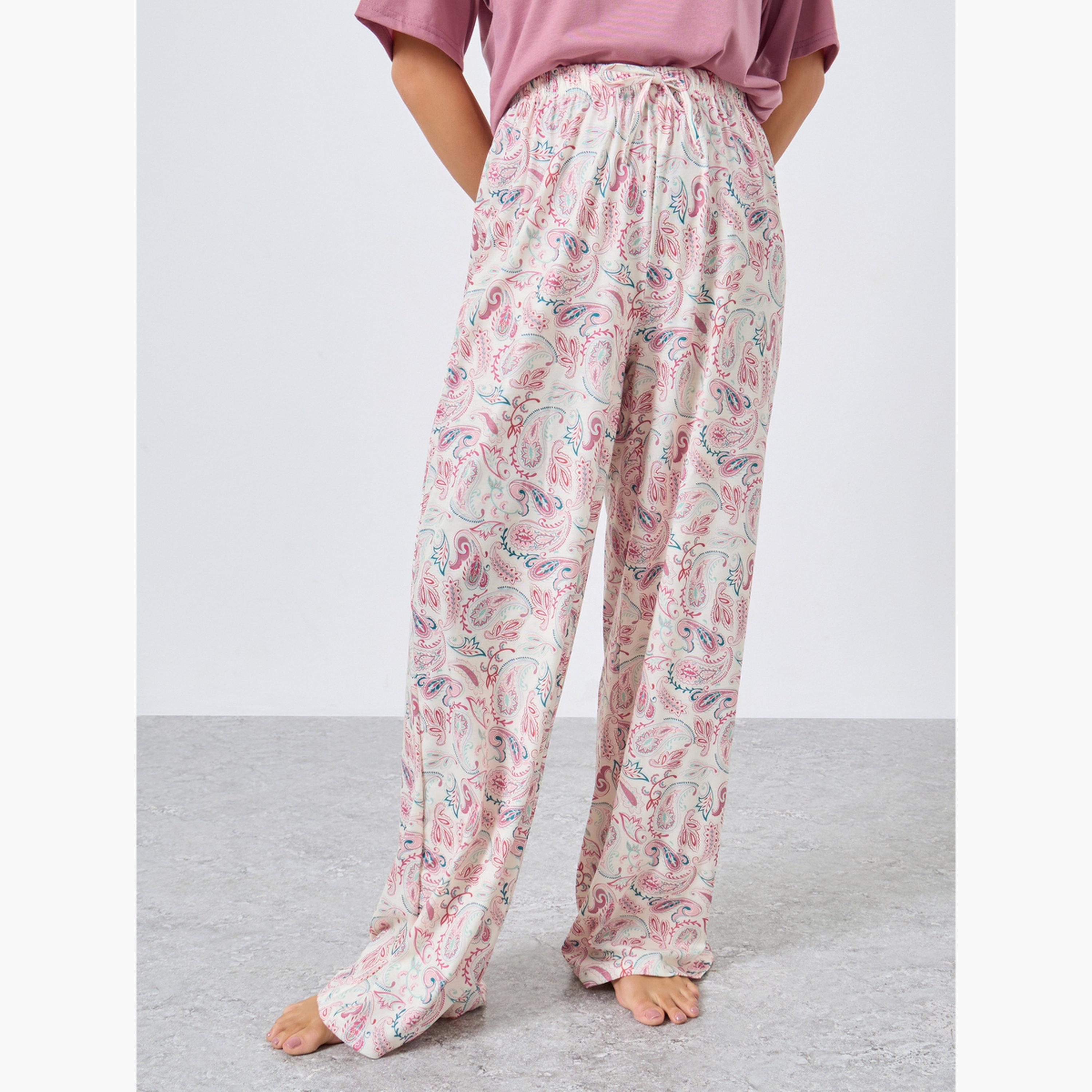 Styli Women Slogan T-Shirt and Paisley Print Pyjama Set-women-clothing-nightwear-pyjamas-longsets-image-4