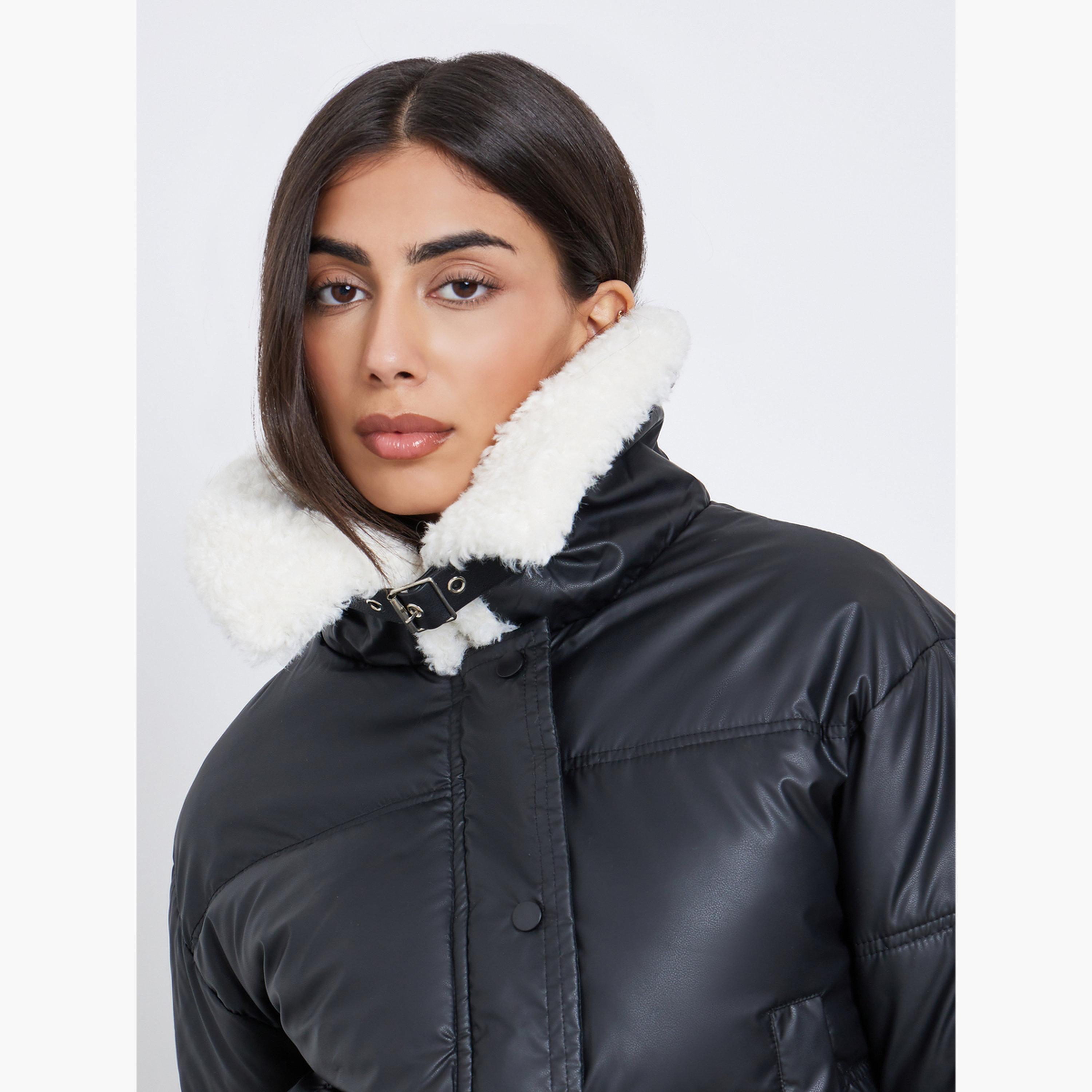 ستايلي - سترة سوداء مبطنة مع حواف من الفرو للنساء -women-winterwear-coatsandjackets-jackets-image-3