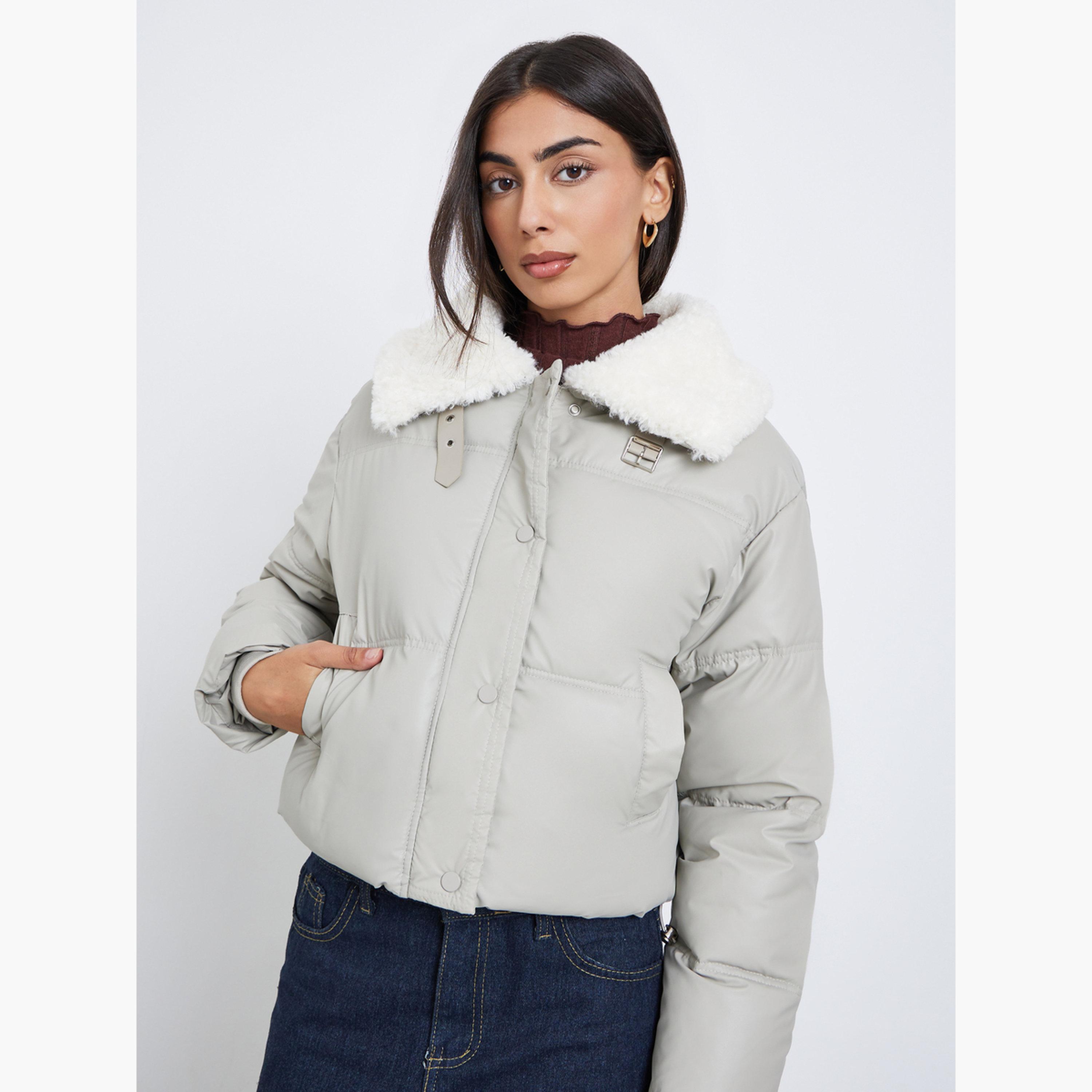 ستايلي - سترة رمادية مبطنة قصيرة مع حواف من الفرو للنساء -women-winterwear-coatsandjackets-jackets-image-1