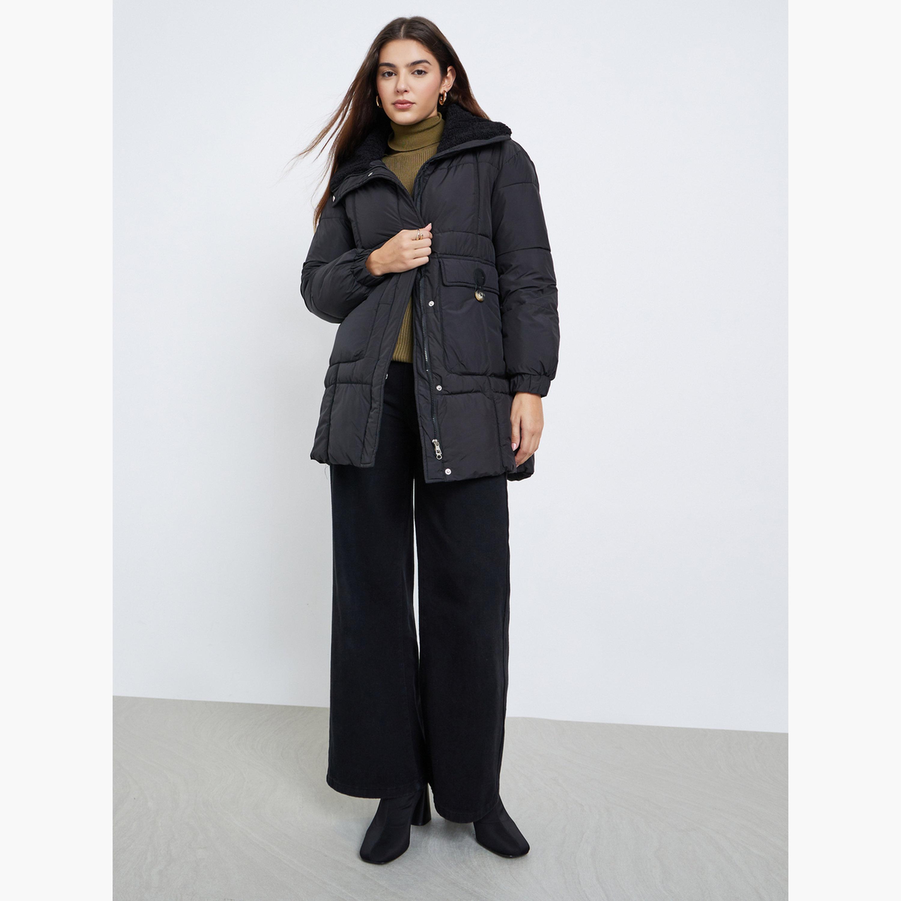 Styli Black Solid Collared Long Sleeves Women's Longline Padded Coat with Faux Fur Lining-women-clothing-coatsandjackets-coats-image-2