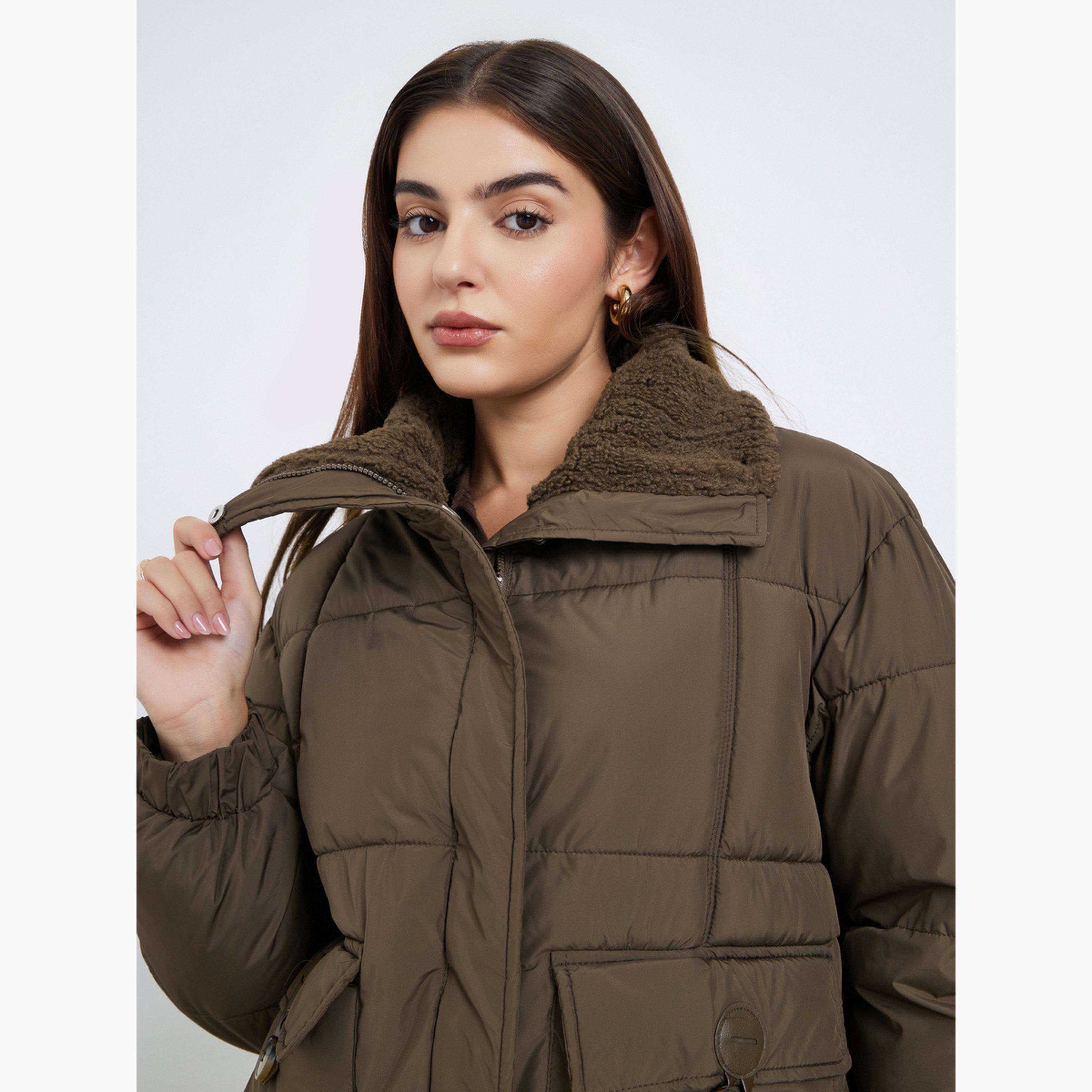 ستايلي - معطف بني طويل مبطن ببطانة من الفرو الصناعي للنساء -women-winterwear-coatsandjackets-coats-image-4