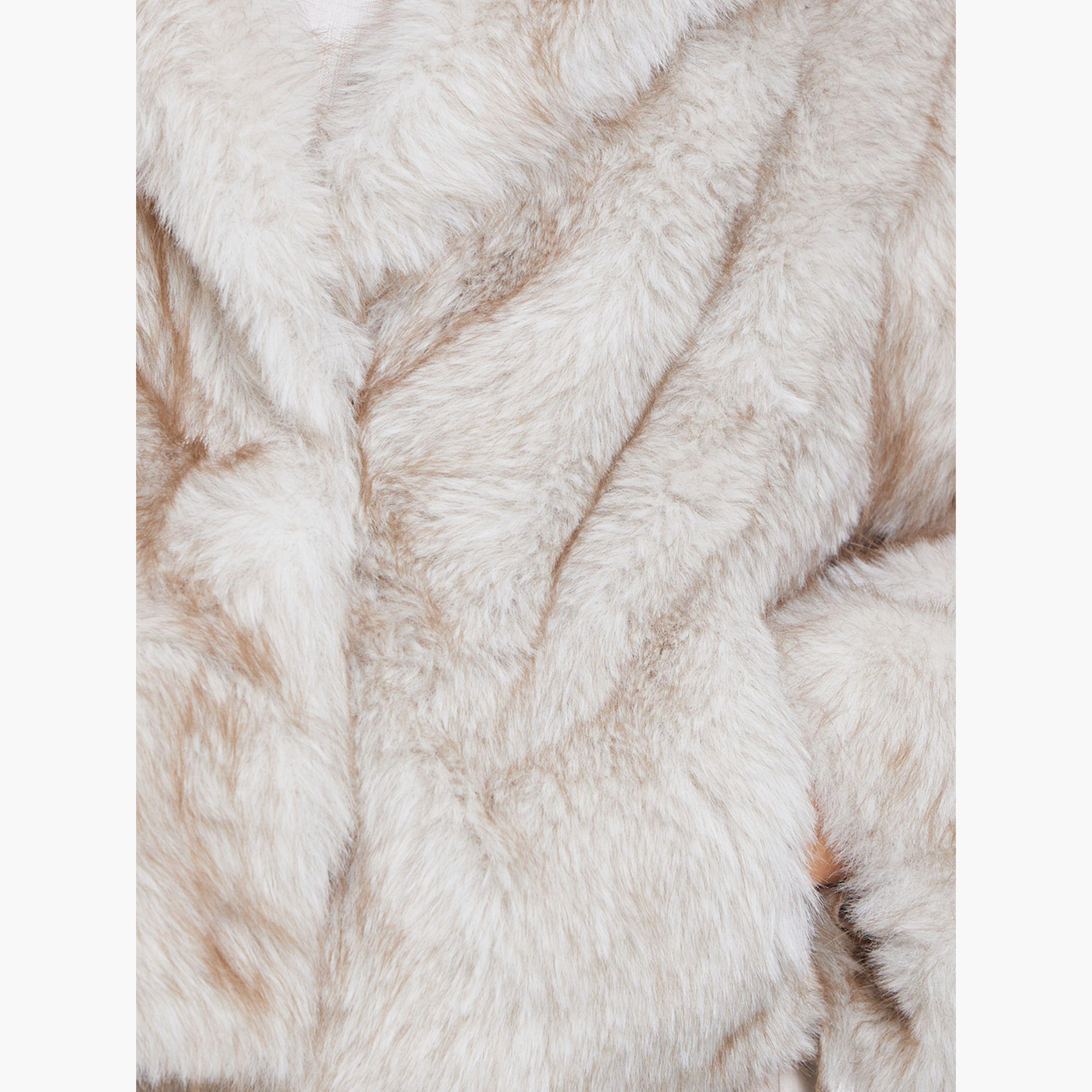 جاكيت قصير بفرو صناعي بقصة عادية-women-winterwear-coatsandjackets-jackets-image-4