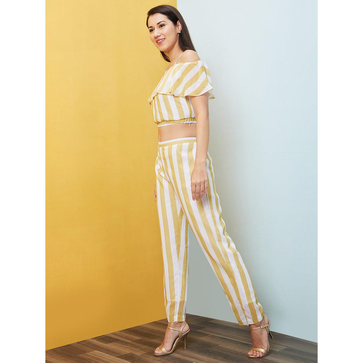 طقم منسق من بنطال وبلوزة مخططة-women-clothing-coordsets-image-2