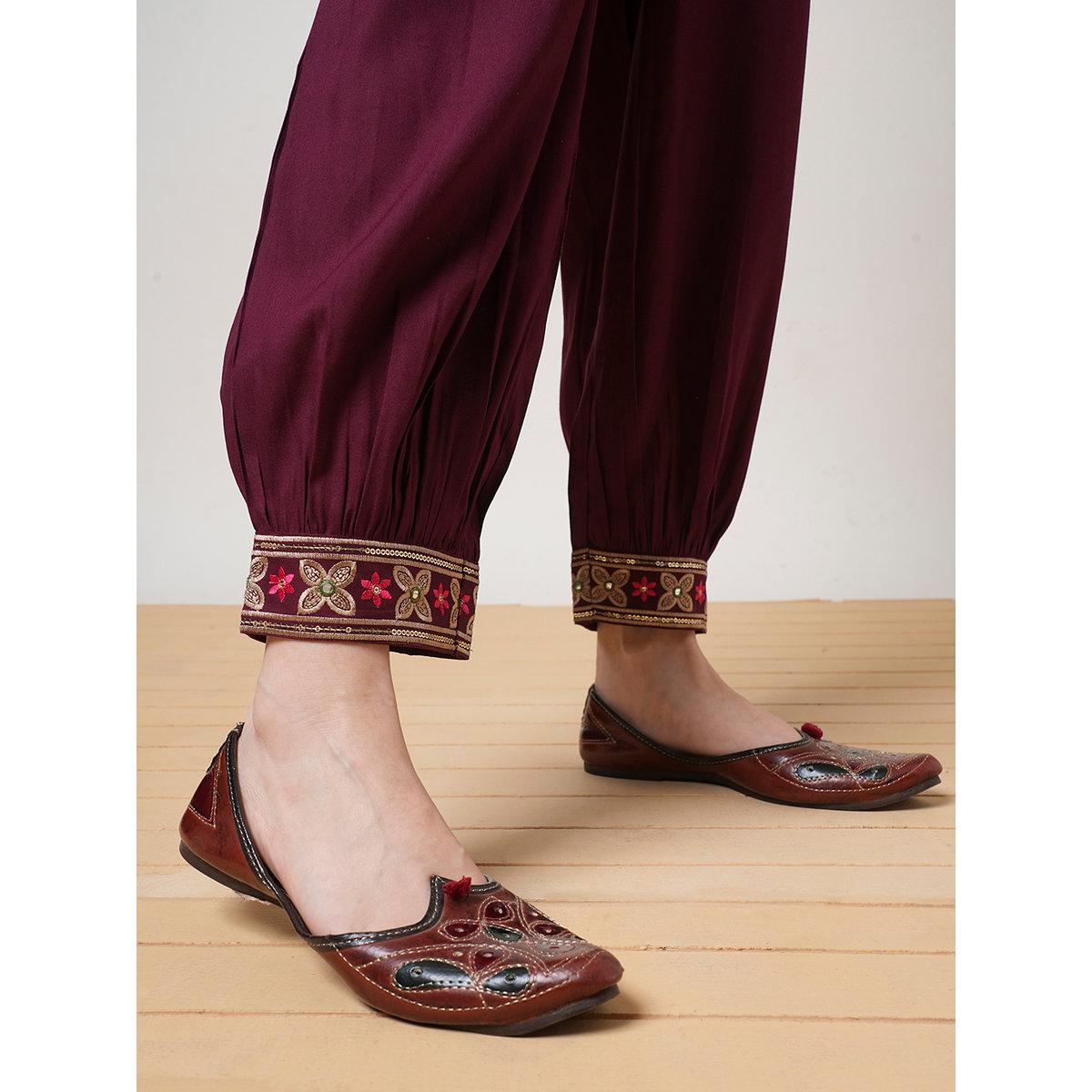 طقم منسق من بنطال أفغاني وتونيك بتفاصيل مُطرزة-women-clothing-coordsets-image-6