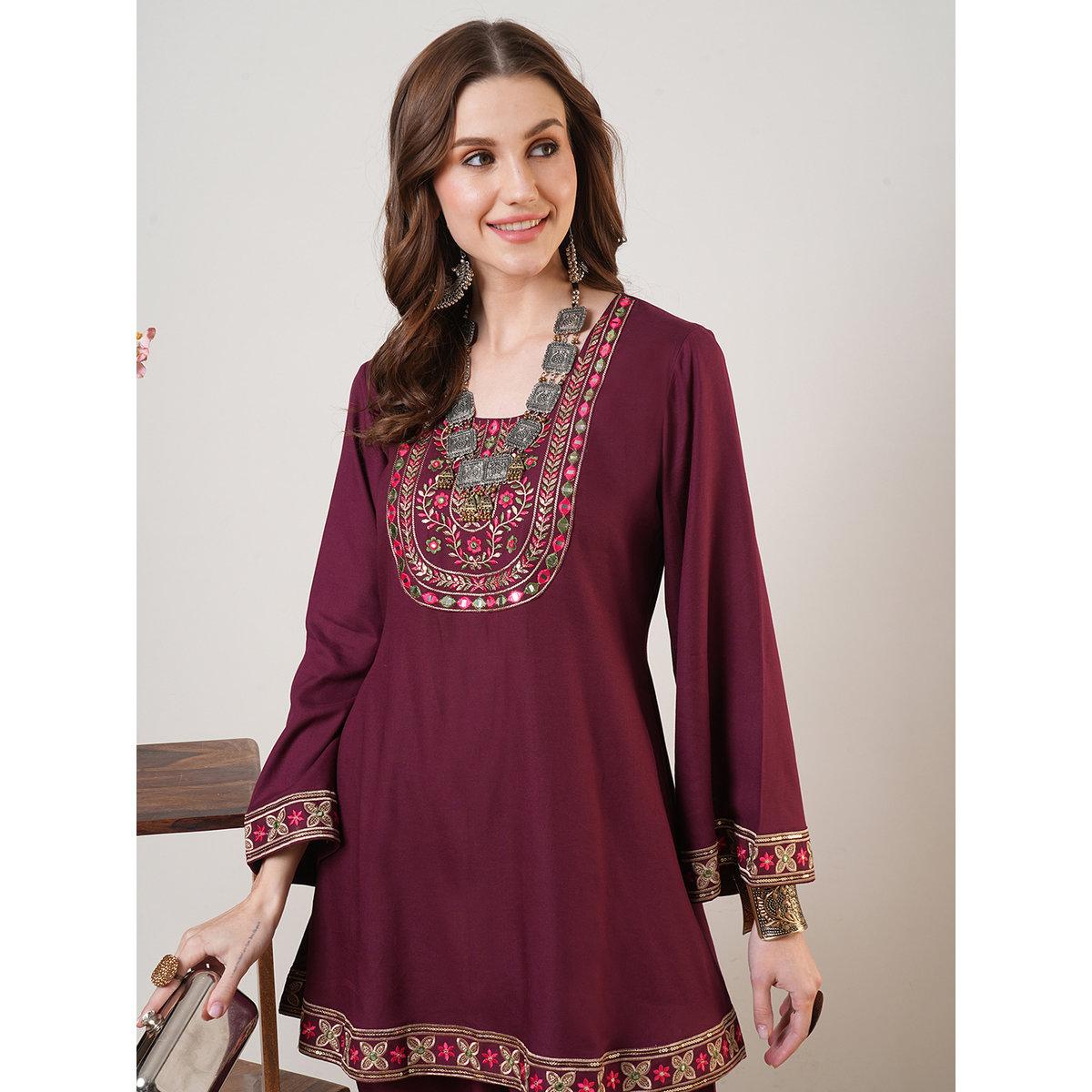 طقم منسق من بنطال أفغاني وتونيك بتفاصيل مُطرزة-women-clothing-coordsets-image-7