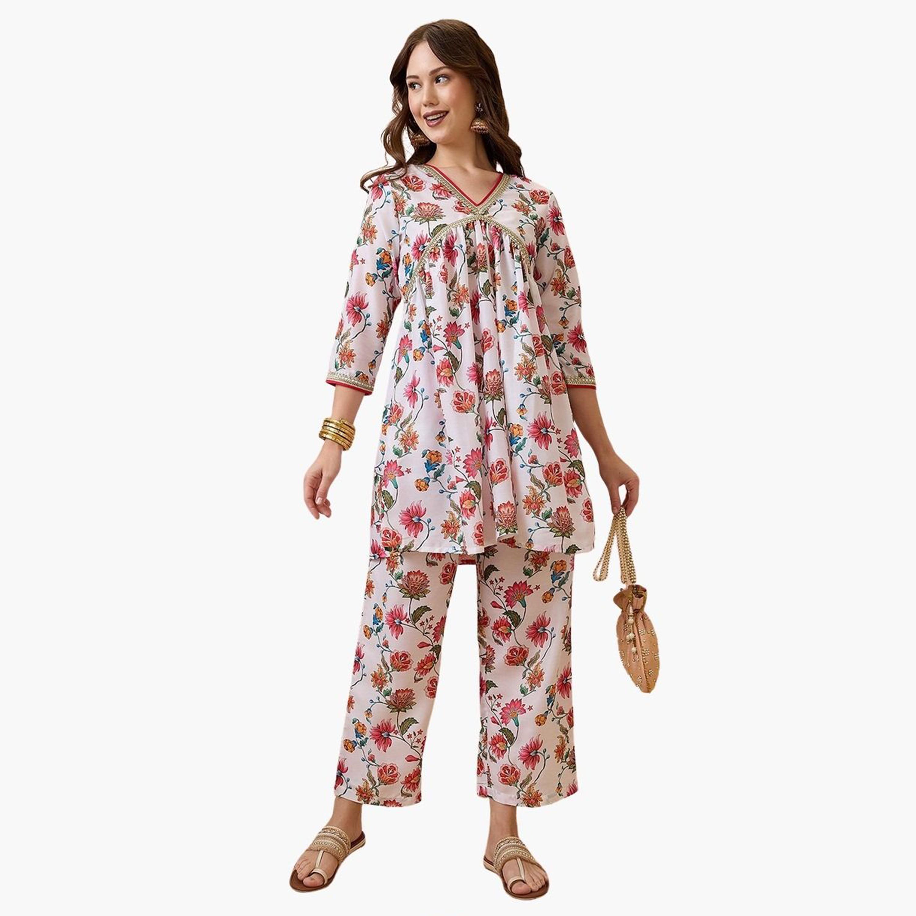 غلوبوس - طقم تونيك وبنطال غوتا باتي أبيض مورّد مناسب للاحتفالات-women-clothing-coordsets-image-1
