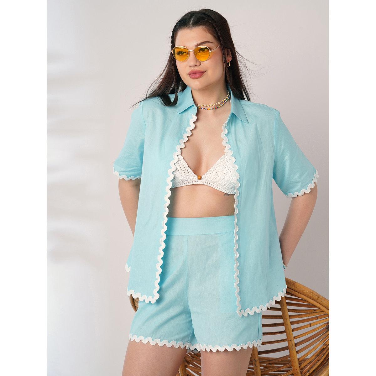 طقم منسق من شورت وبلوزة بتفاصيل دانتيل-women-clothing-coordsets-image-1