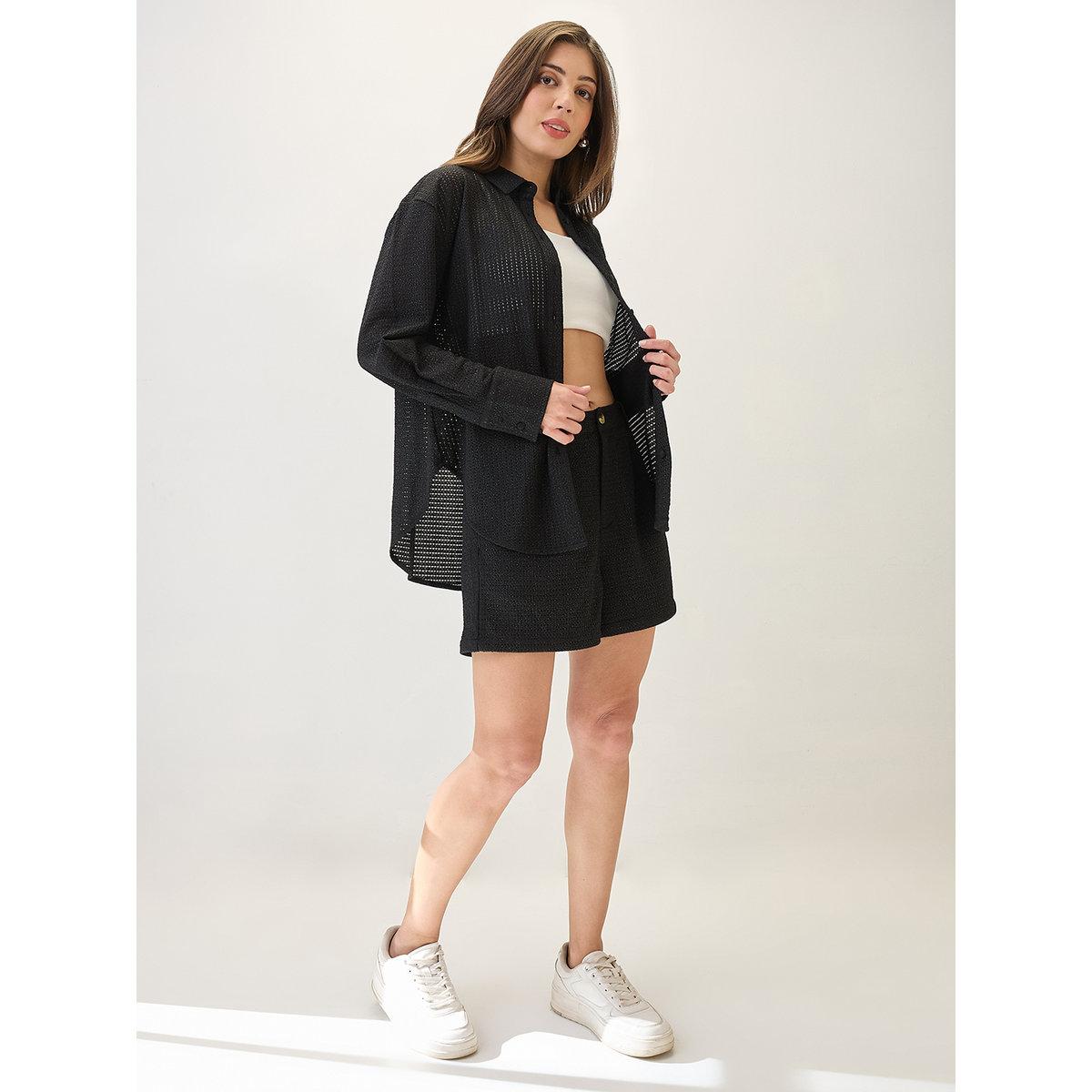 طقم منسق من شورت وبلوزة بتفاصيل بارزة الملمس-women-clothing-coordsets-image-1