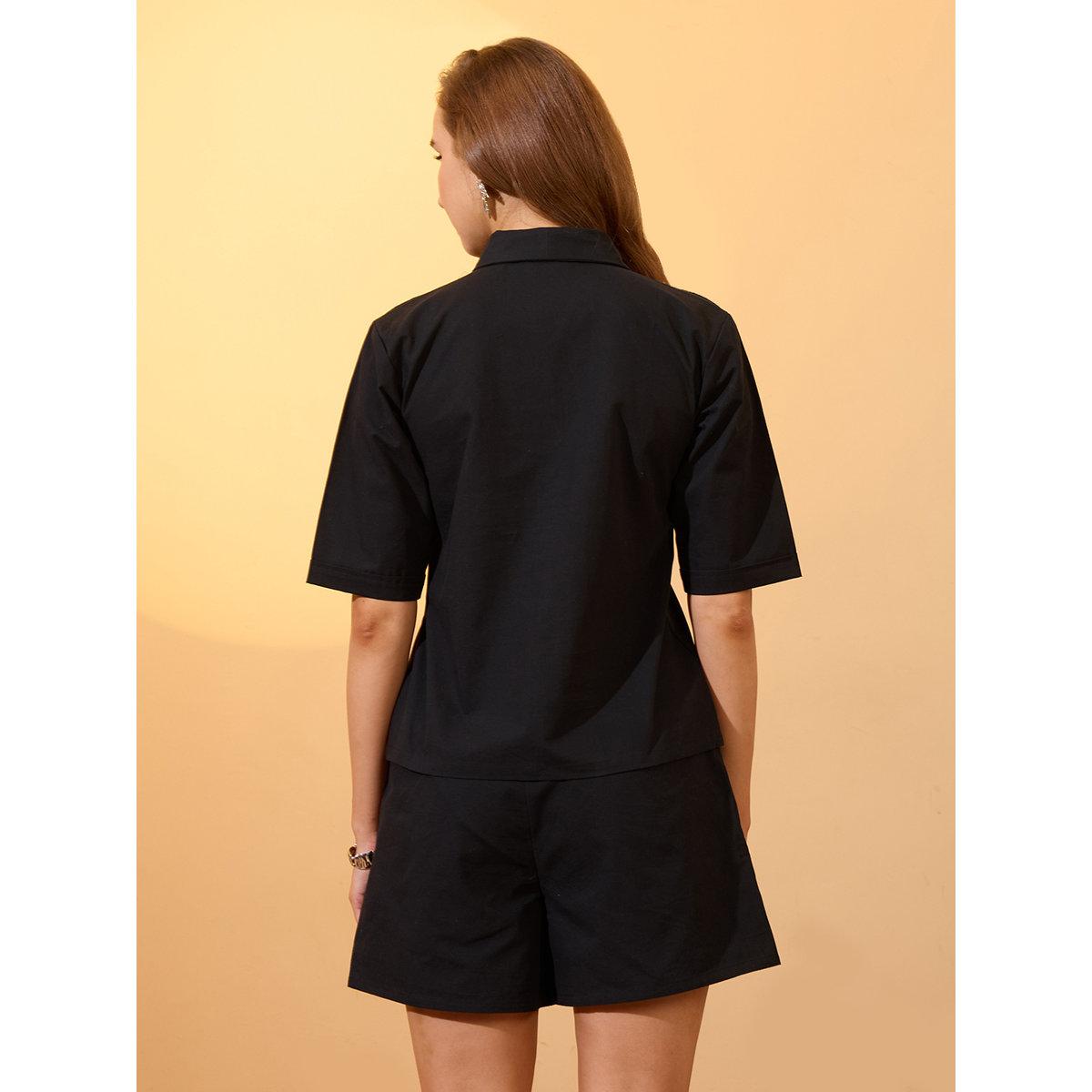 طقم منسق من شورت وبلوزة بتفاصيل مُطرزة-women-clothing-coordsets-image-3